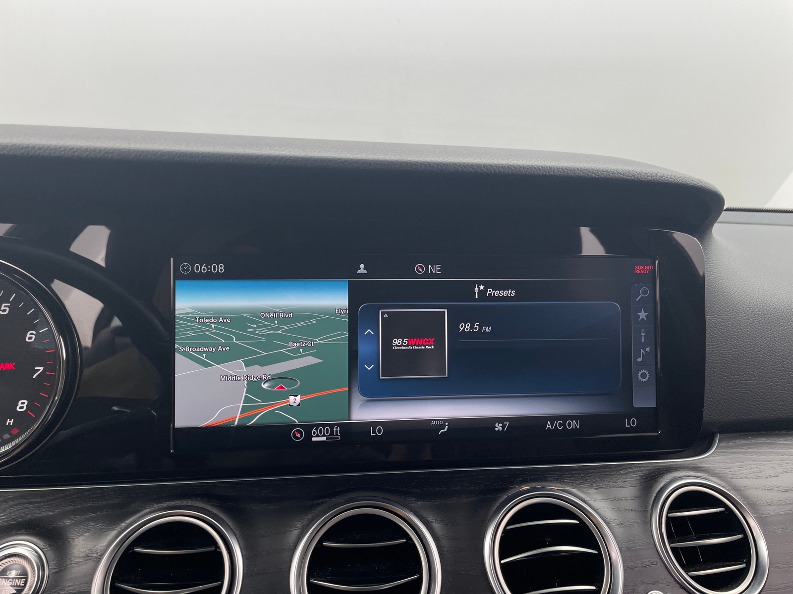 Thumbnail: 2017 Mercedes-Benz E-Class - 3