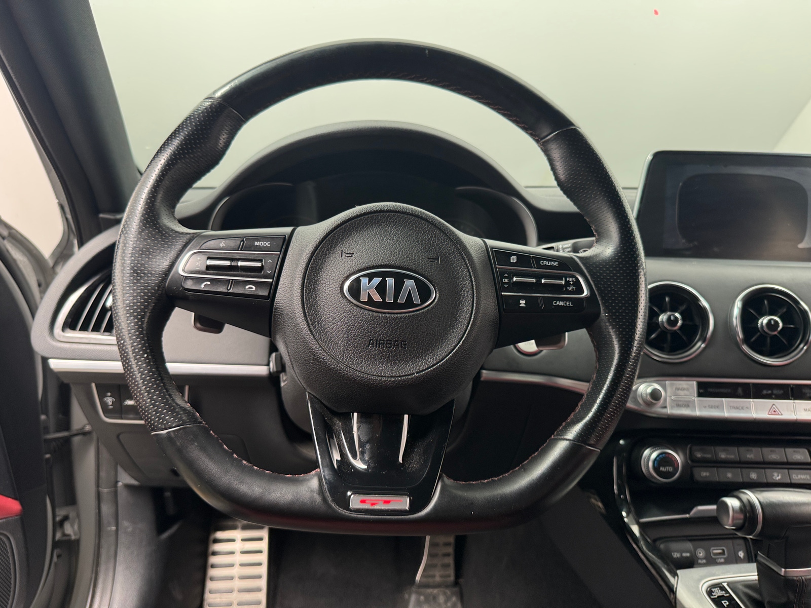 Thumbnail: 2019 Kia Stinger - 4