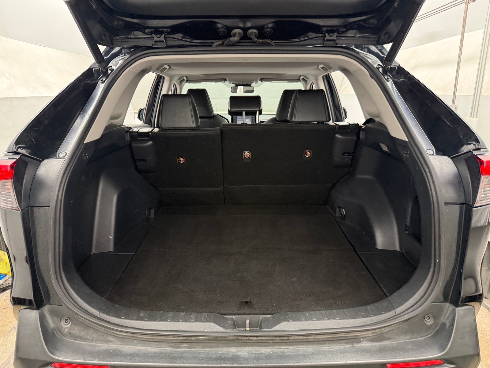 Thumbnail: 2020 Toyota RAV4 - 7