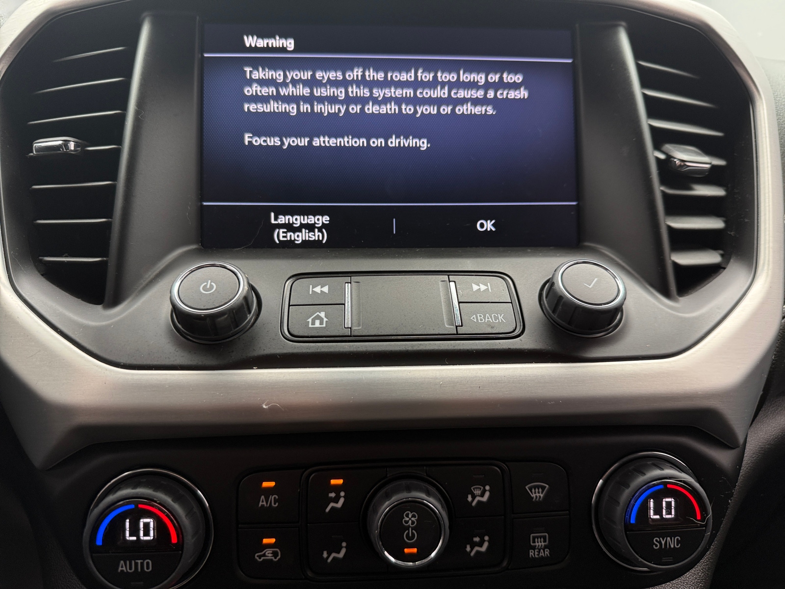 Thumbnail: 2023 GMC Acadia - 4