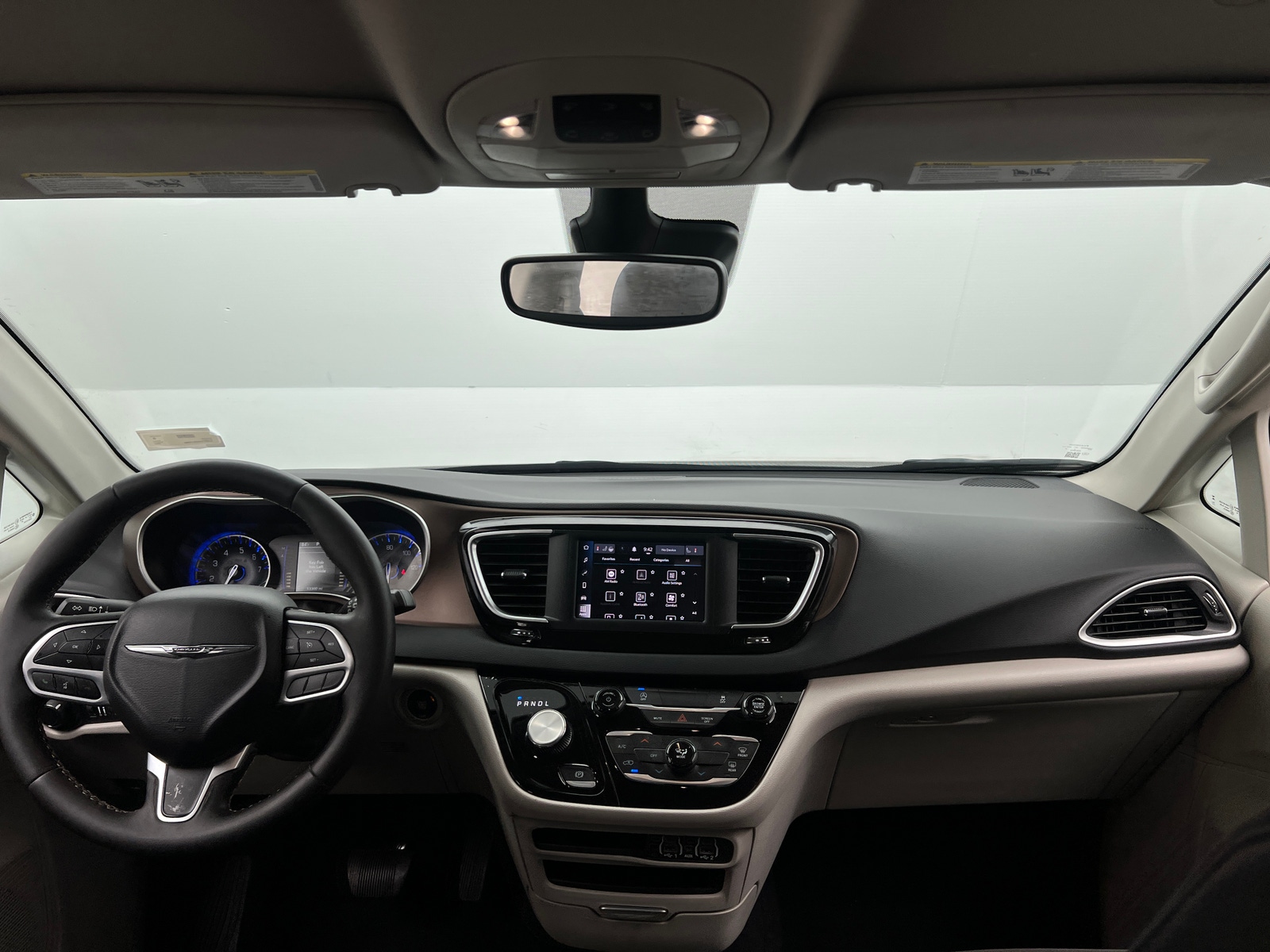 Thumbnail: 2024 Chrysler Voyager - 3
