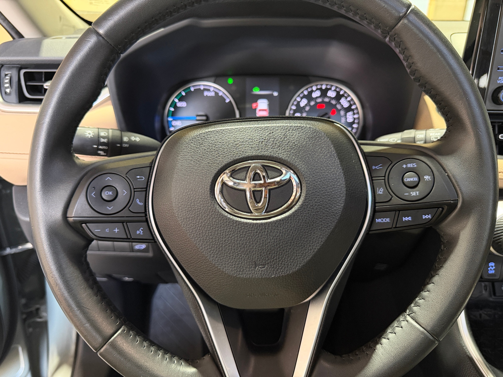 Thumbnail: 2022 Toyota RAV4 - 4