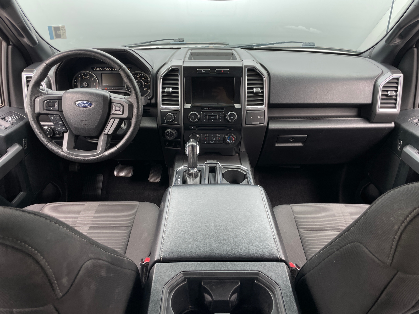 Thumbnail: 2016 Ford Econoline - 3