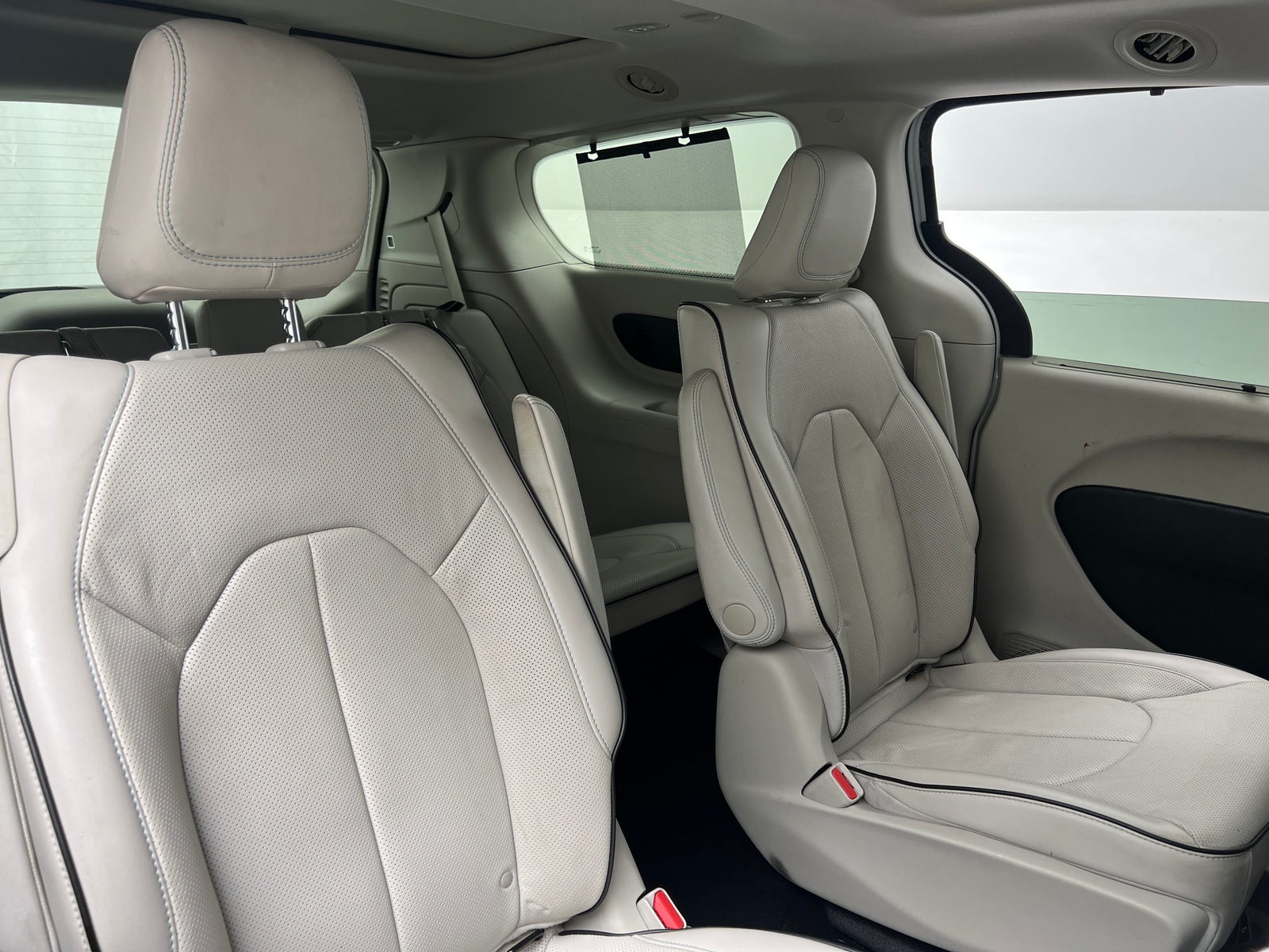 Thumbnail: 2018 Chrysler Pacifica - 5