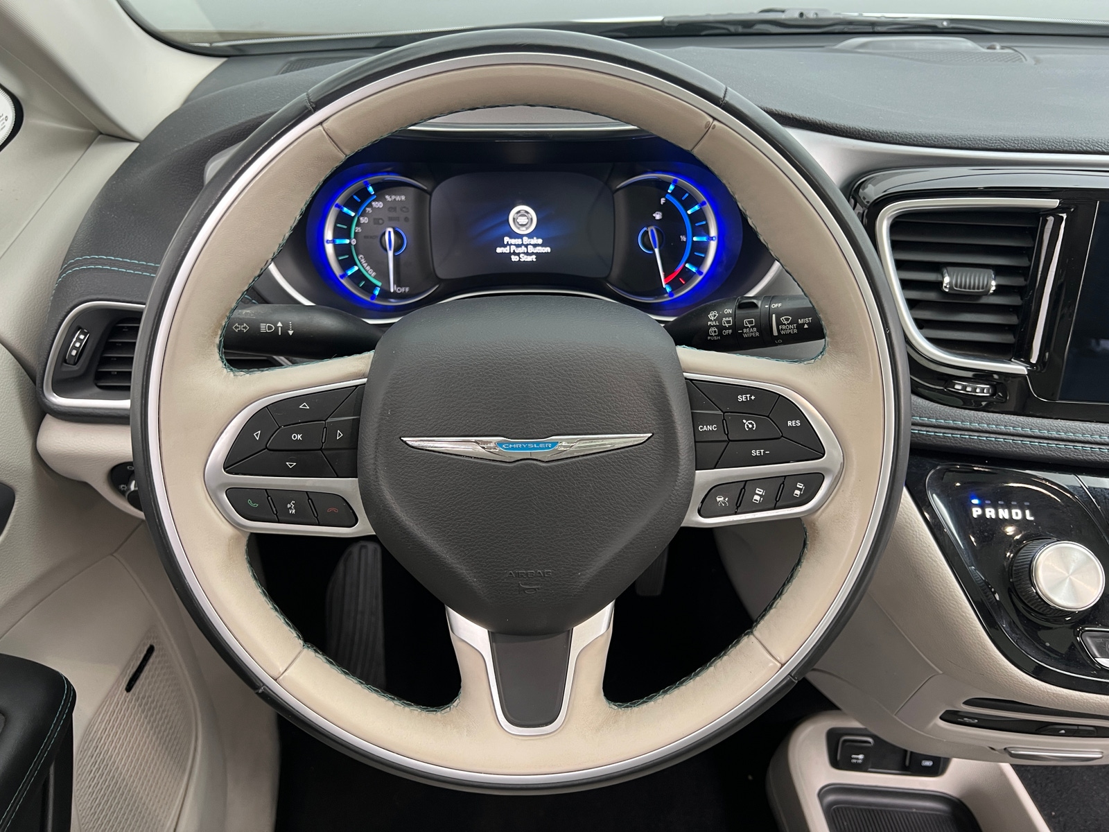 Thumbnail: 2018 Chrysler Pacifica - 4