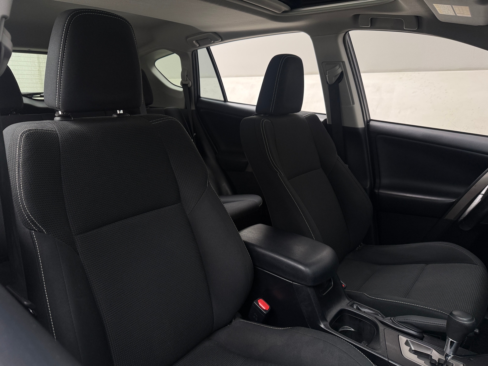 Thumbnail: 2018 Toyota RAV4 - 2