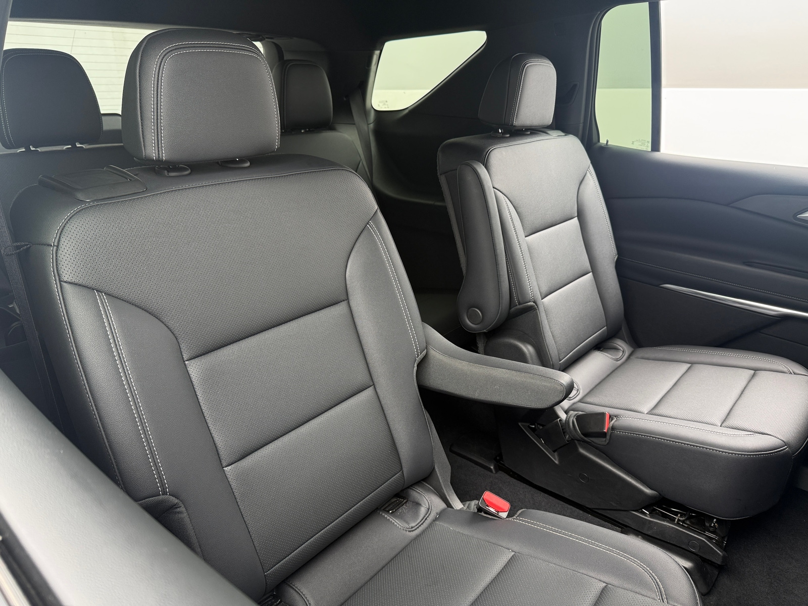Thumbnail: 2025 Chevrolet Traverse - 5