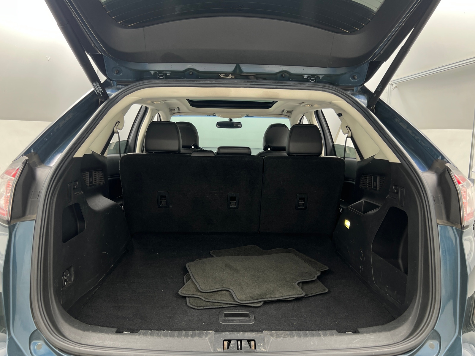 Thumbnail: 2016 Ford Edge - 6