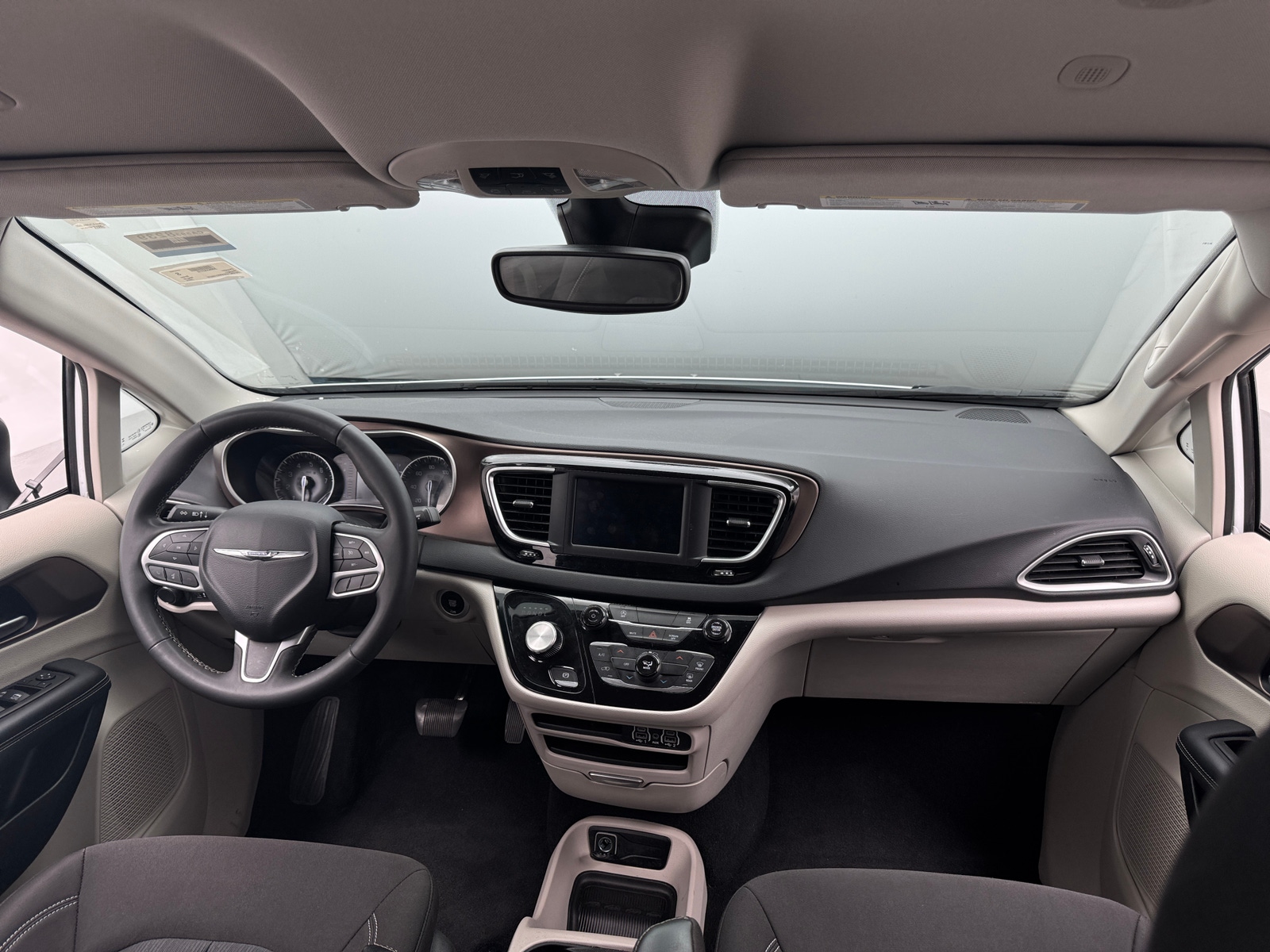 Thumbnail: 2024 Chrysler Voyager - 3