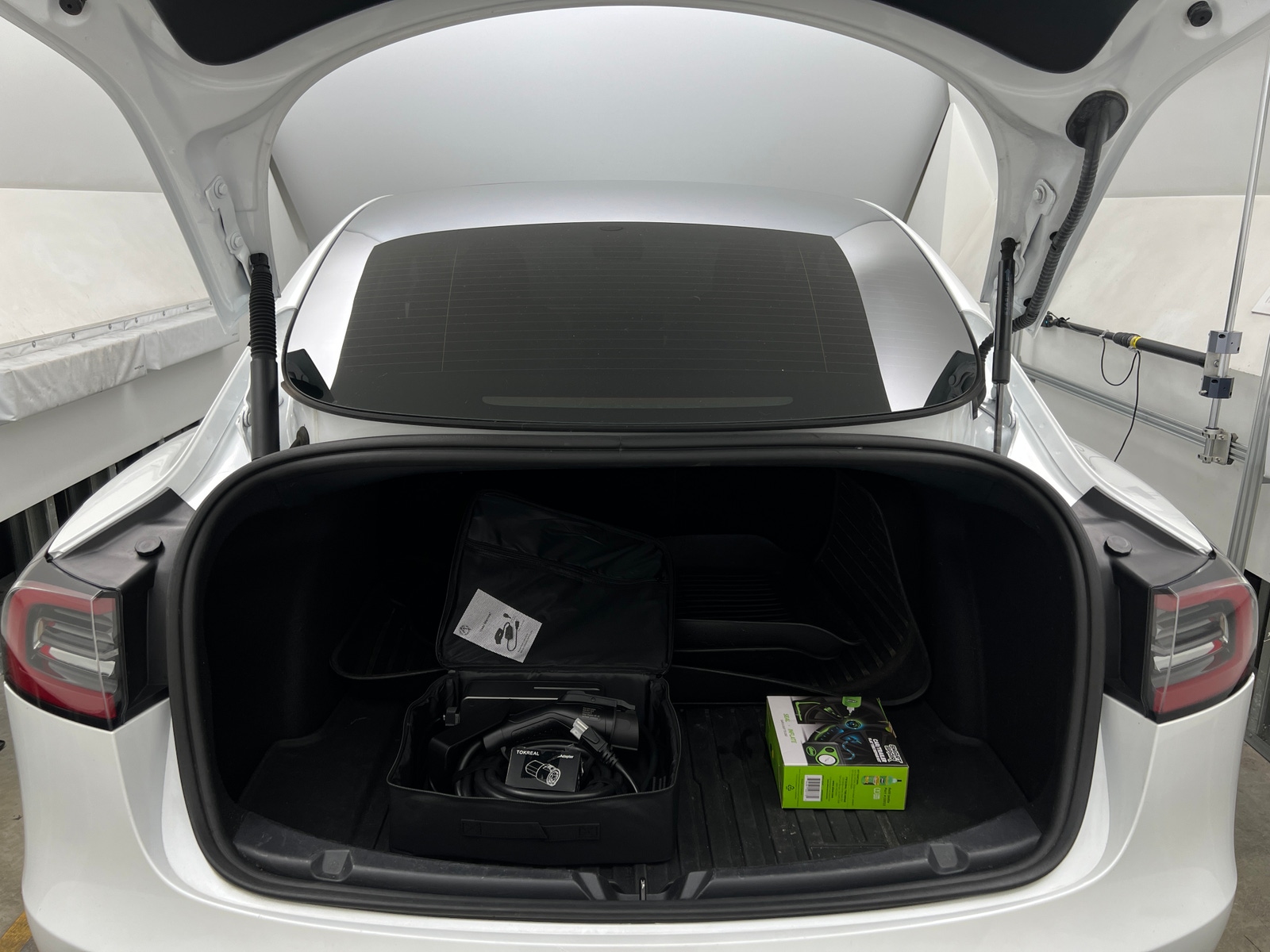 Thumbnail: 2023 Tesla Model 3 - 6