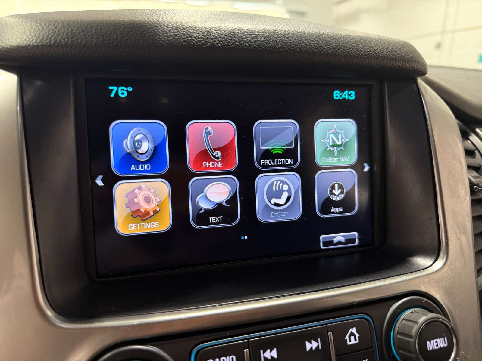 Thumbnail: 2019 Chevrolet Tahoe - 4