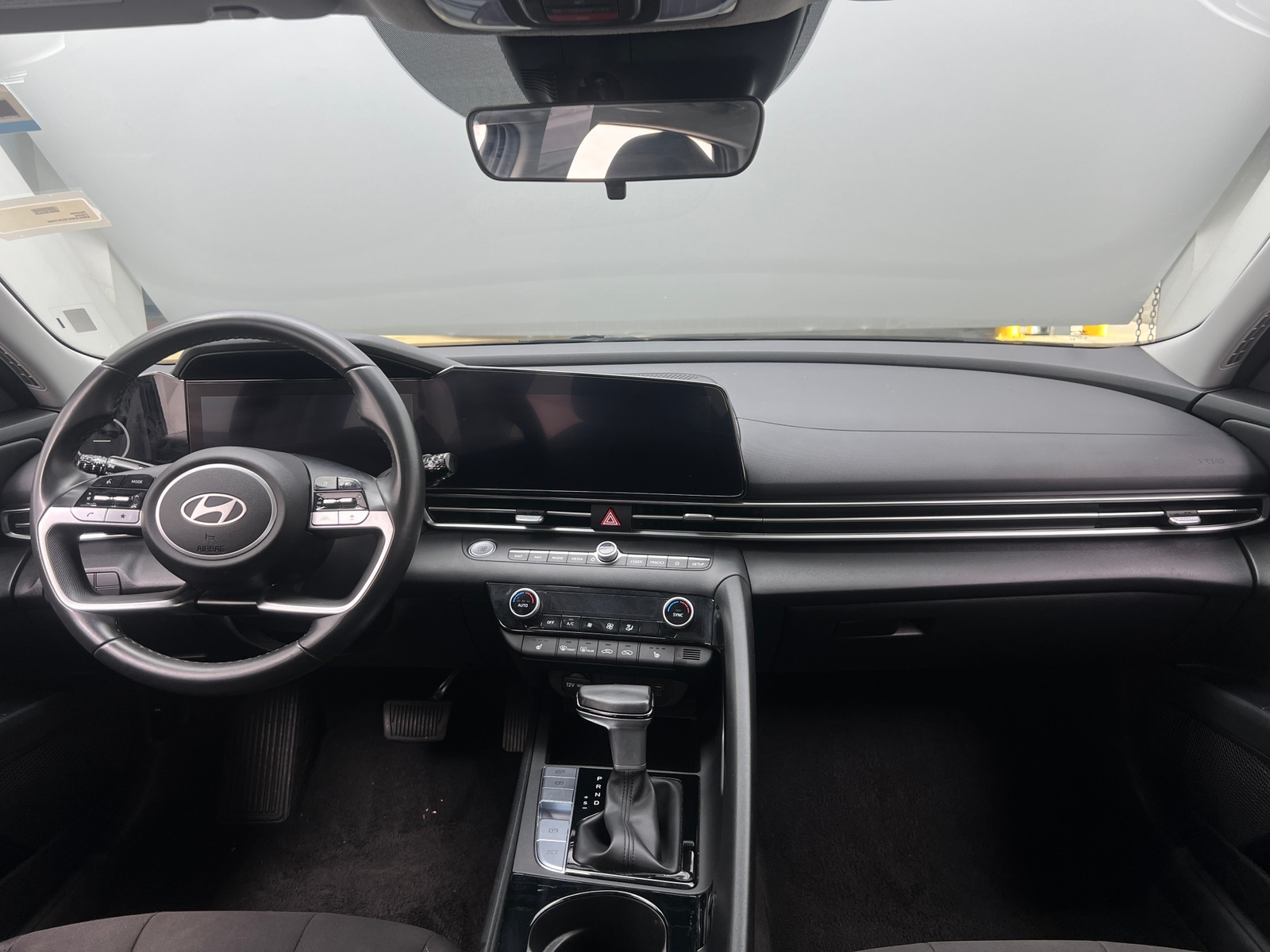 Thumbnail: 2025 Hyundai Elantra - 3