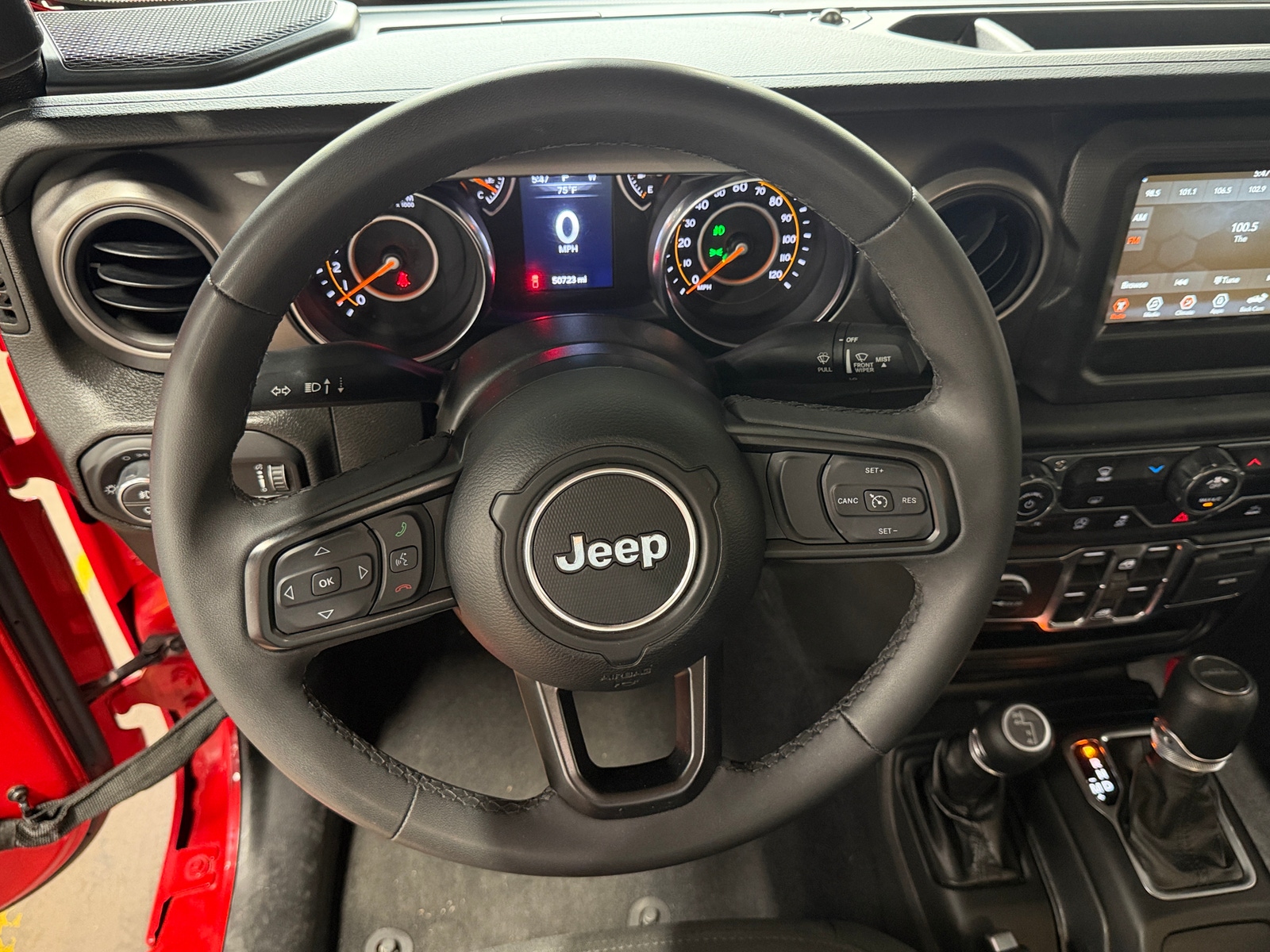 Thumbnail: 2023 Jeep Gladiator - 5
