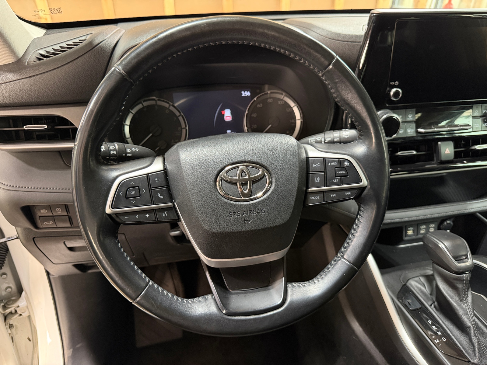 Thumbnail: 2023 Toyota Highlander - 5