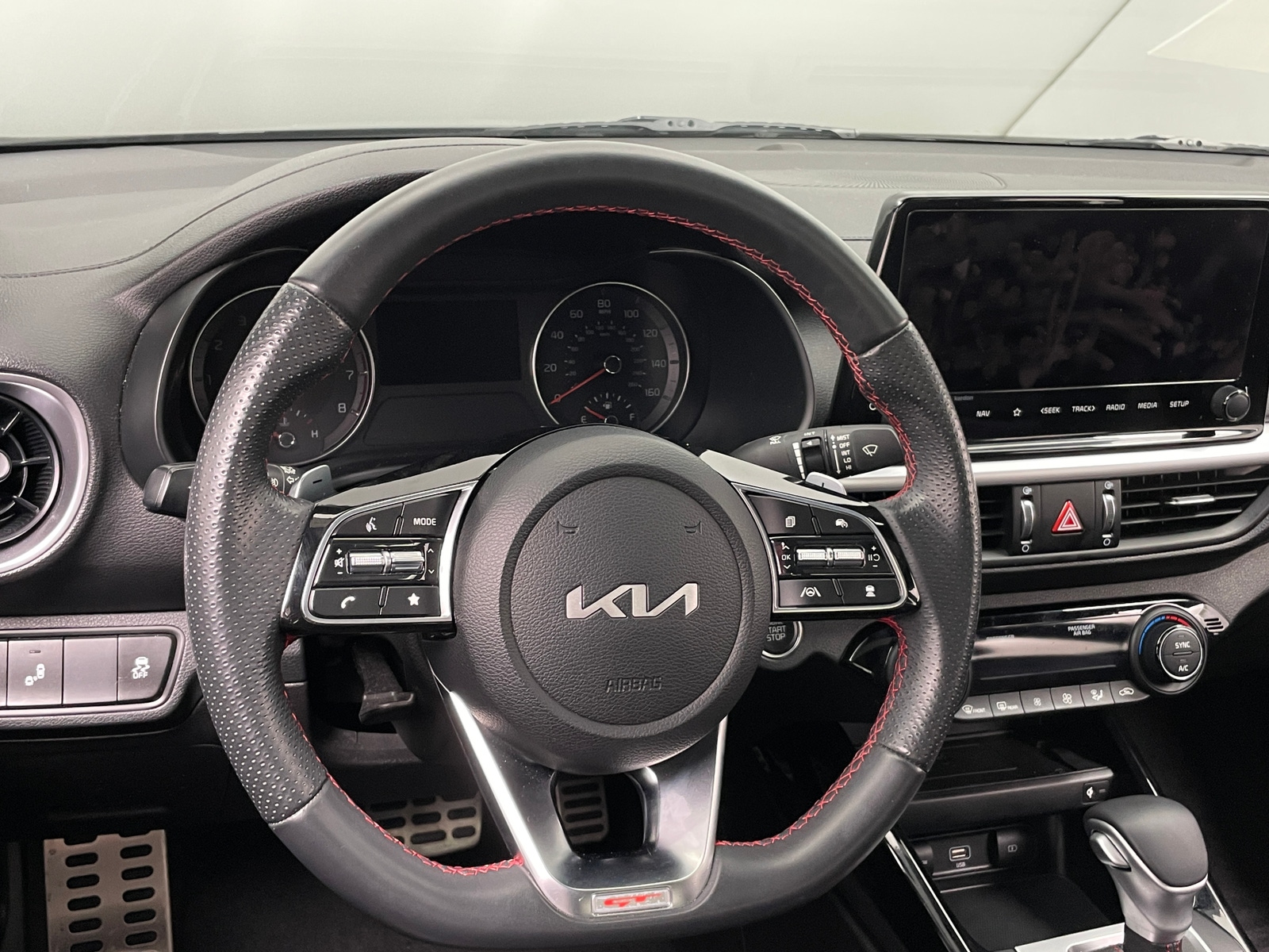 Thumbnail: 2023 Kia Forte - 4