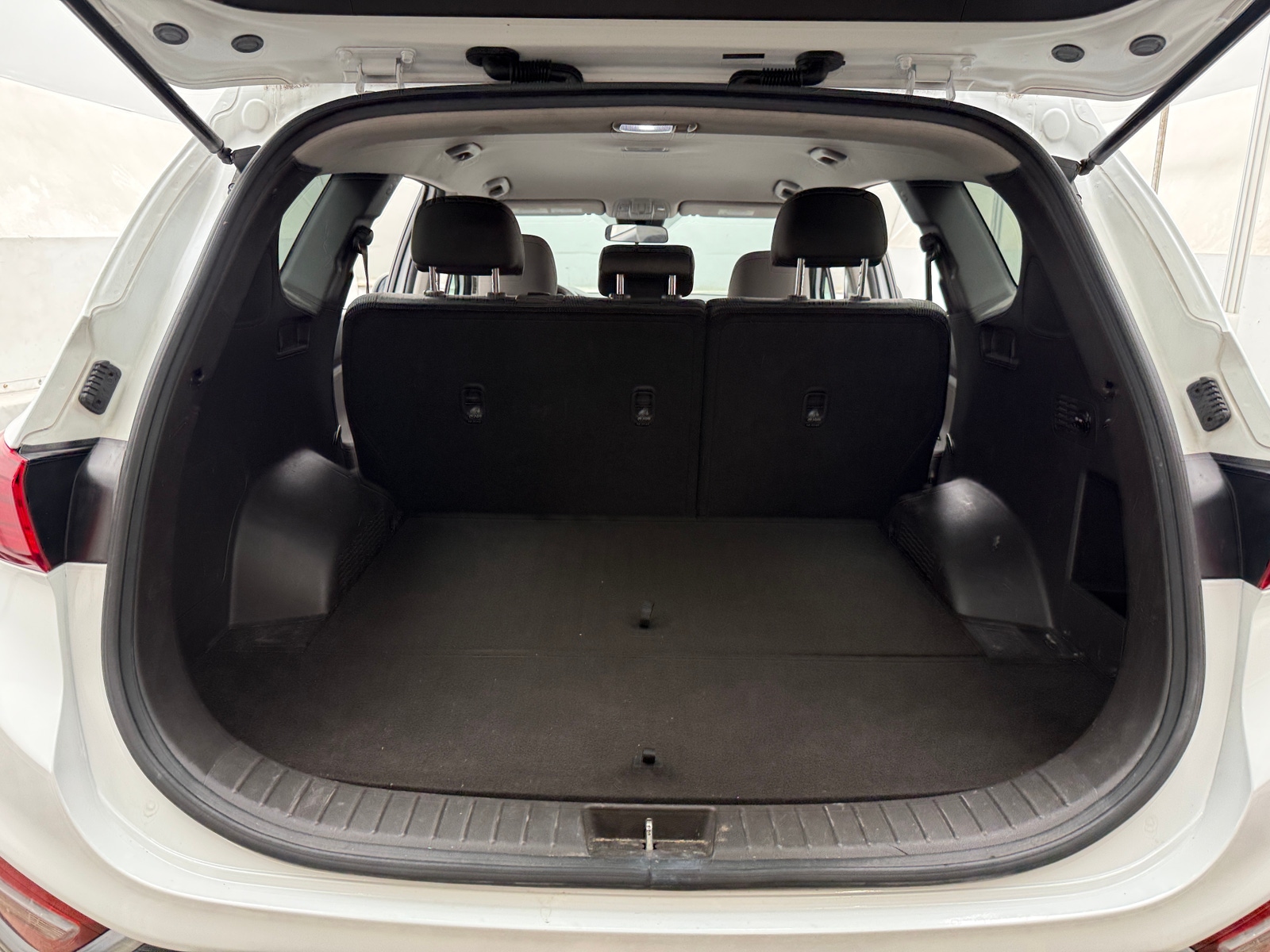 Thumbnail: 2019 Hyundai Santa Fe - 7