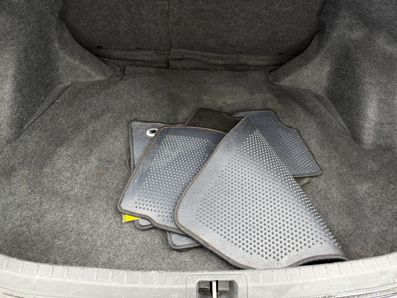Thumbnail: 2015 Toyota Corolla - 7
