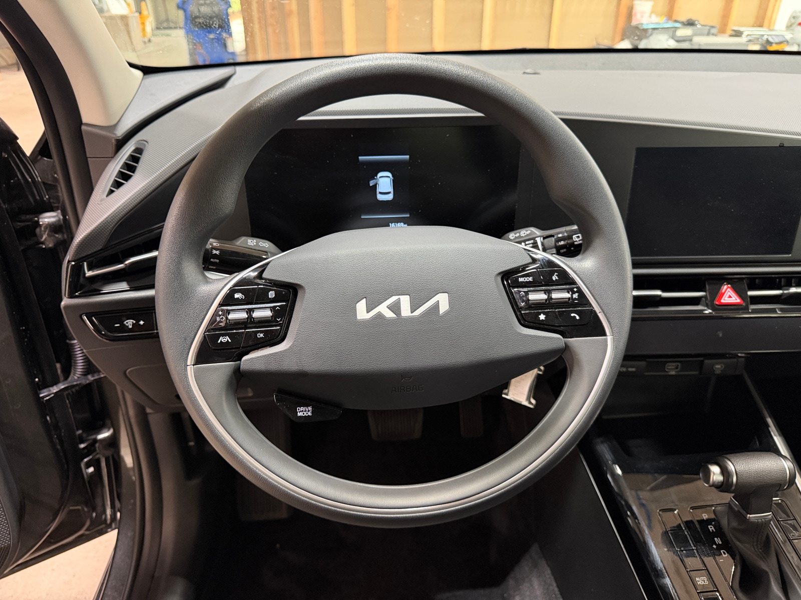 Thumbnail: 2026 Kia Niro - 5