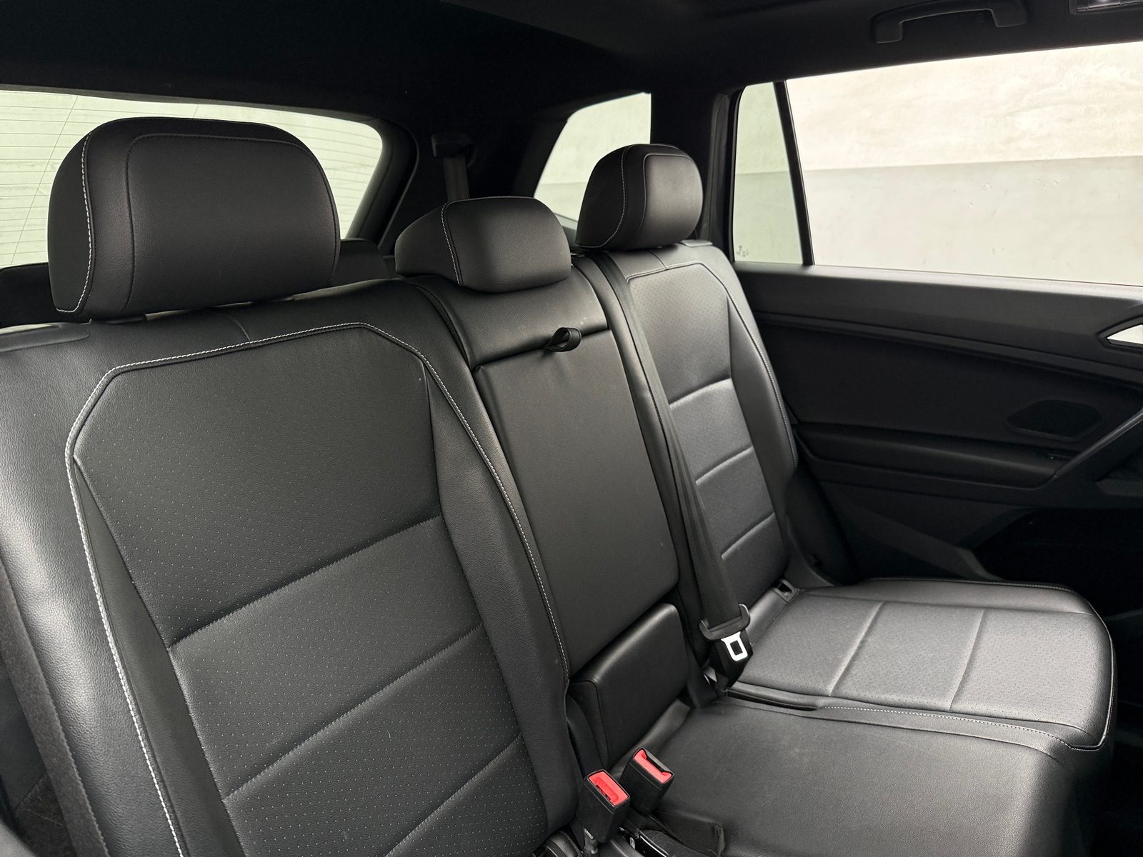 Thumbnail: 2021 Volkswagen Tiguan - 5