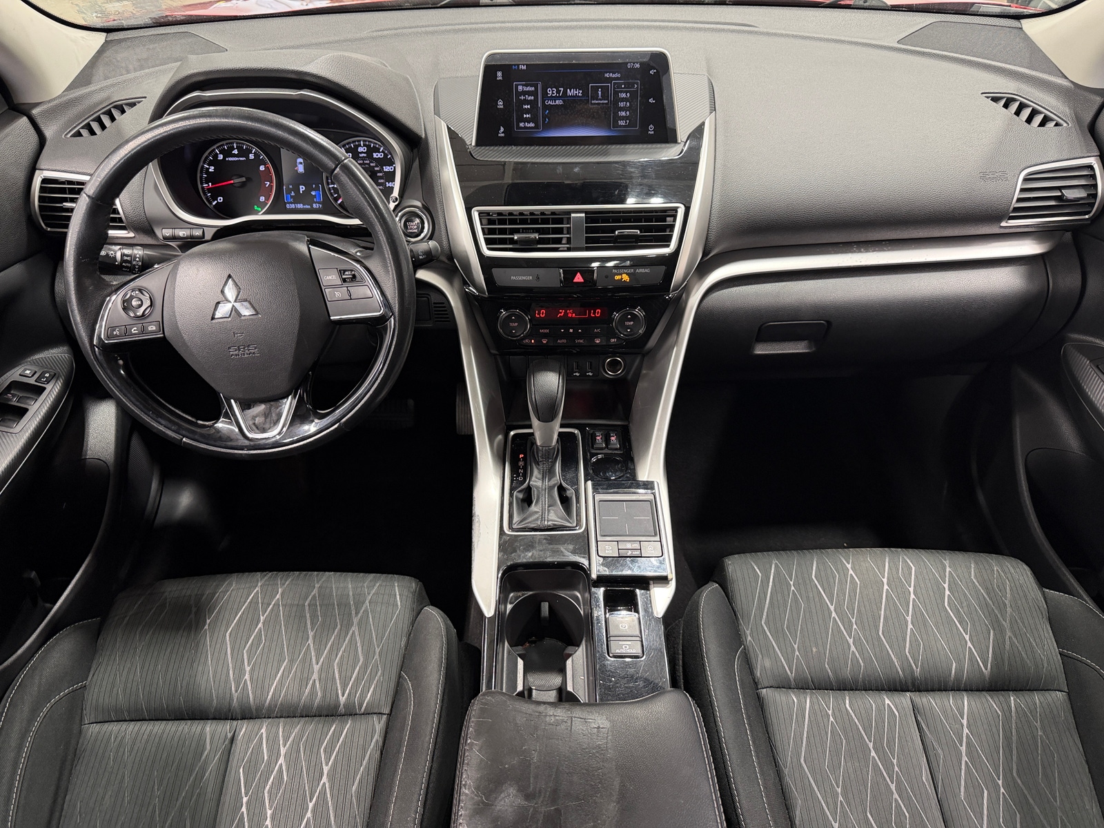 Thumbnail: 2020 Mitsubishi Eclipse Cross - 3