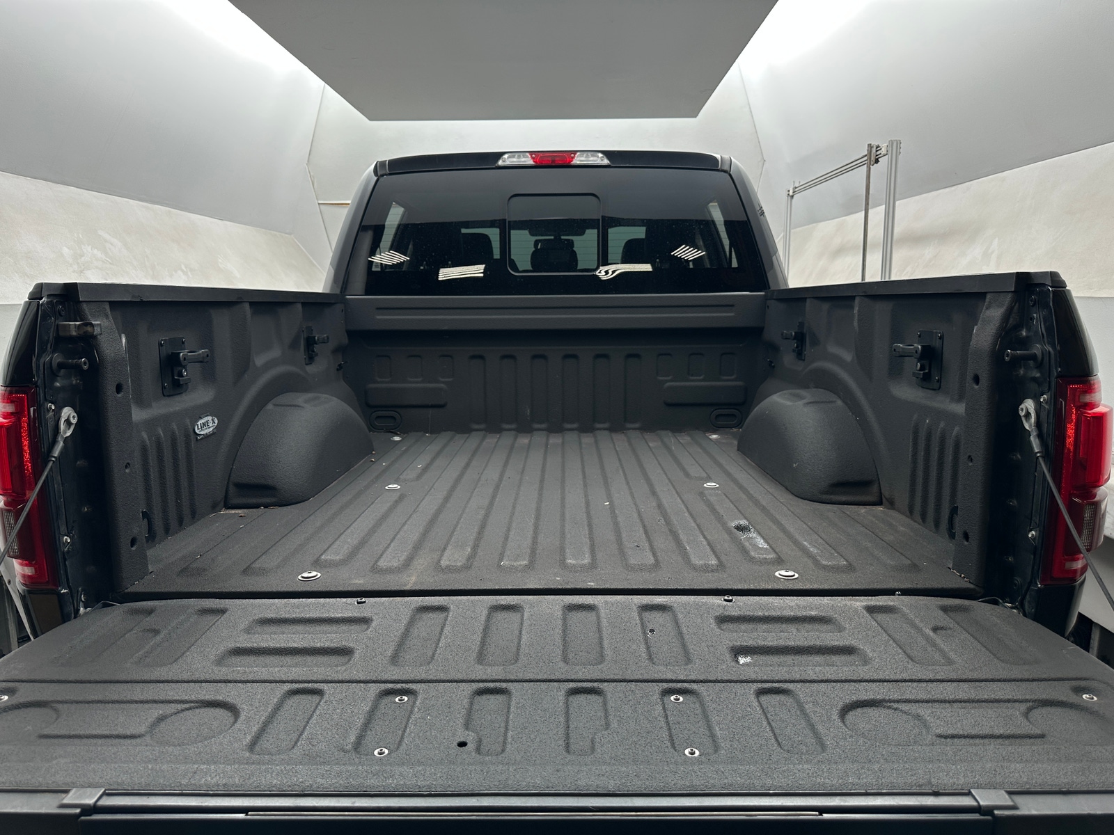 Thumbnail: 2015 Ford Econoline - 6