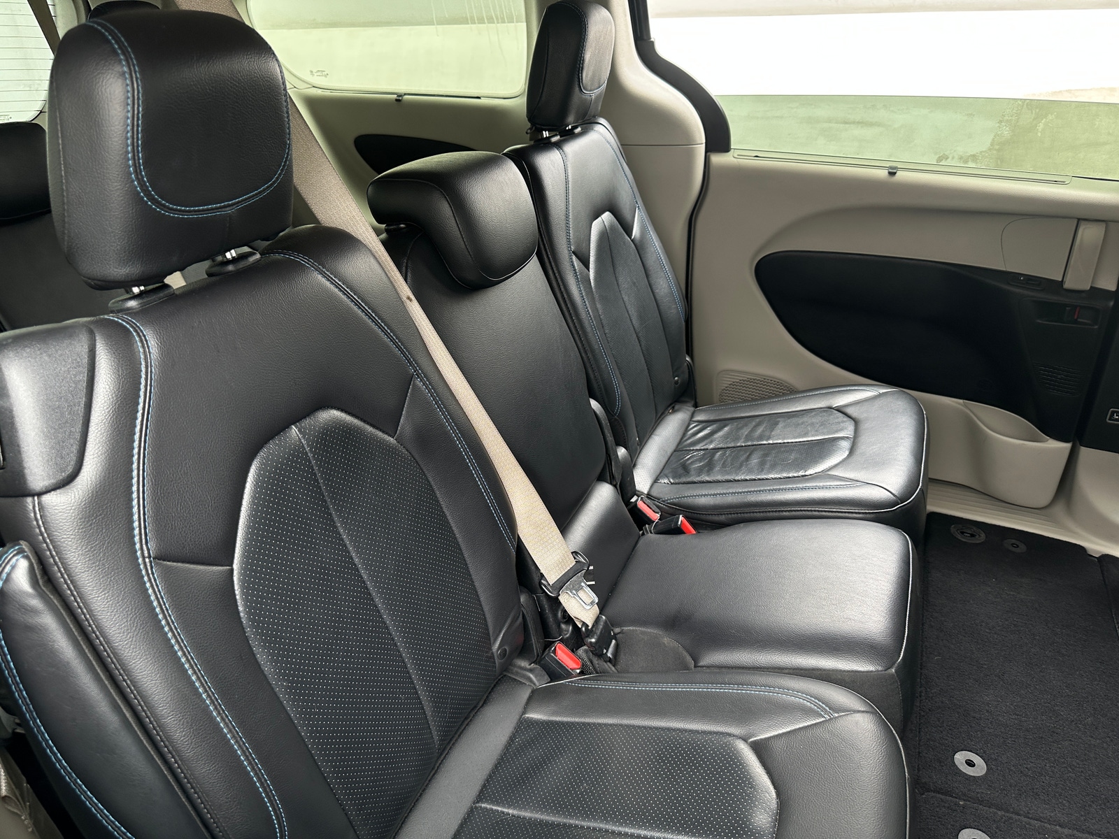 Thumbnail: 2021 Chrysler Pacifica - 5