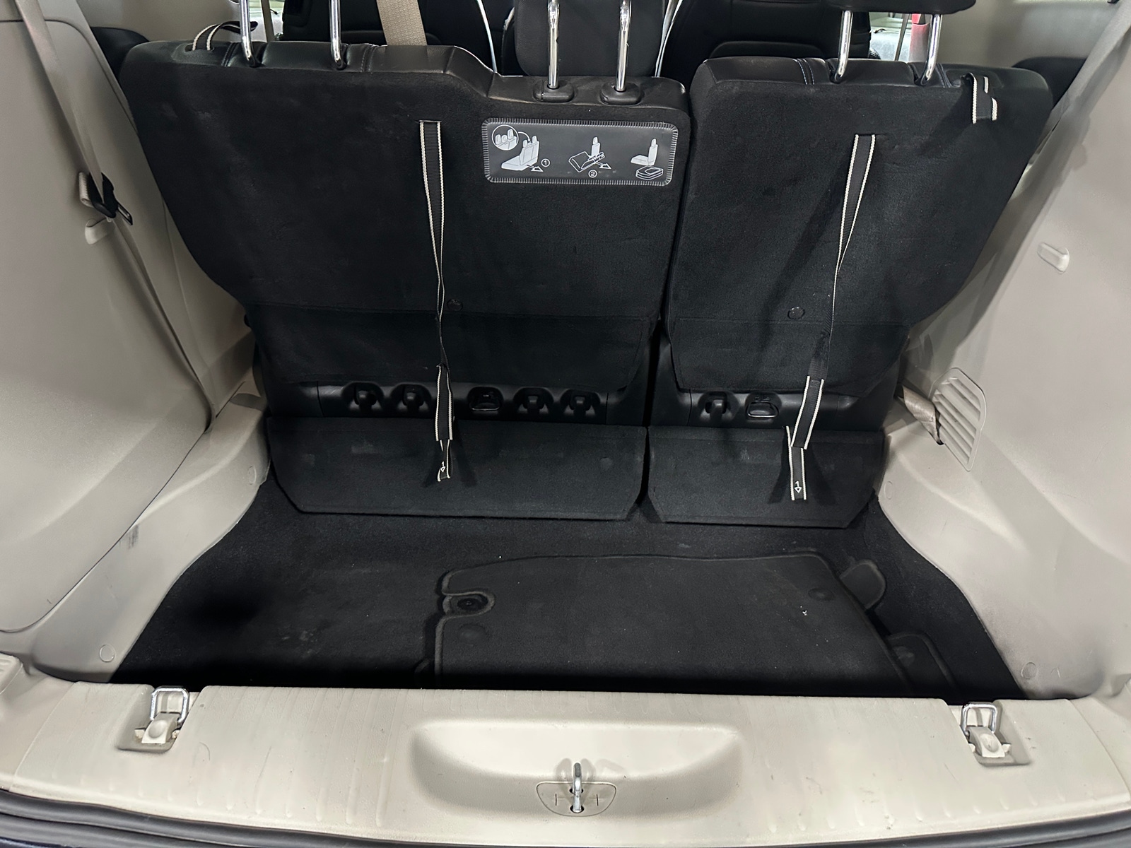 Thumbnail: 2021 Chrysler Pacifica - 6