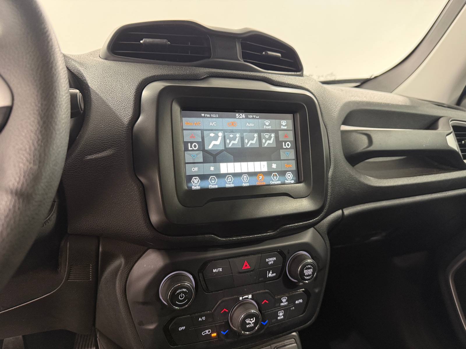 Thumbnail: 2021 Jeep Renegade - 4