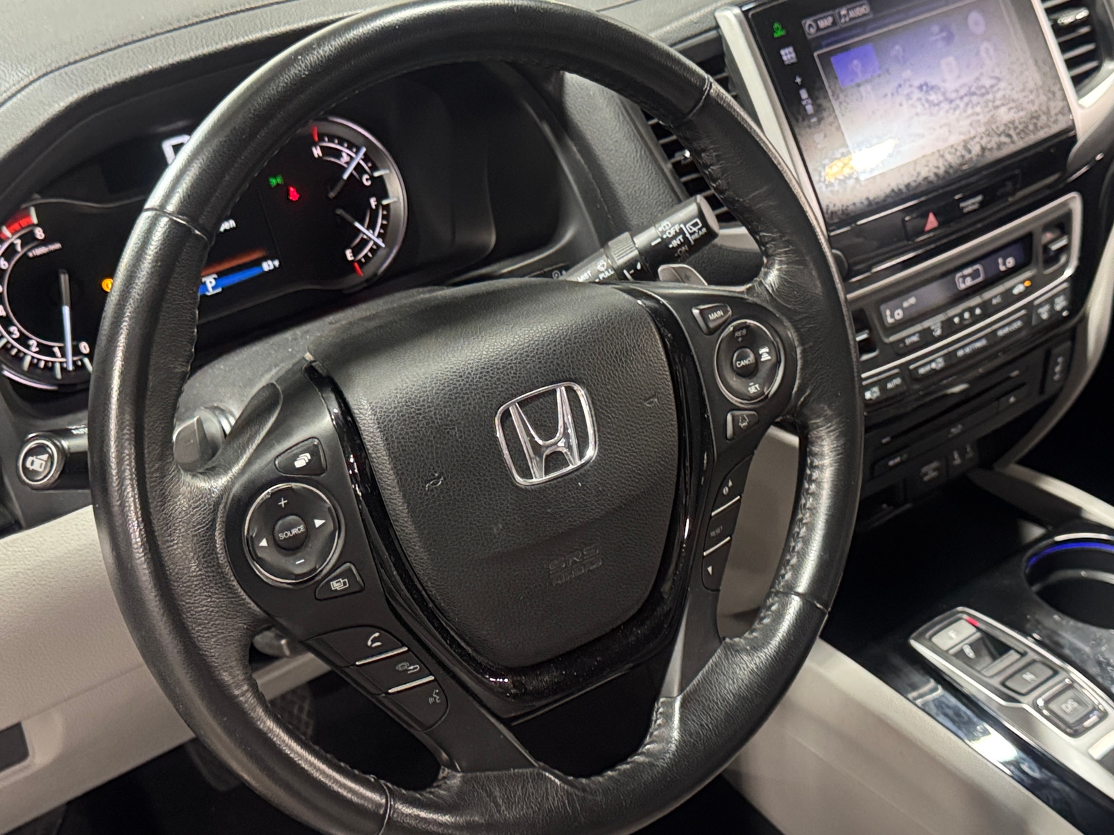 Thumbnail: 2016 Honda Pilot - 4