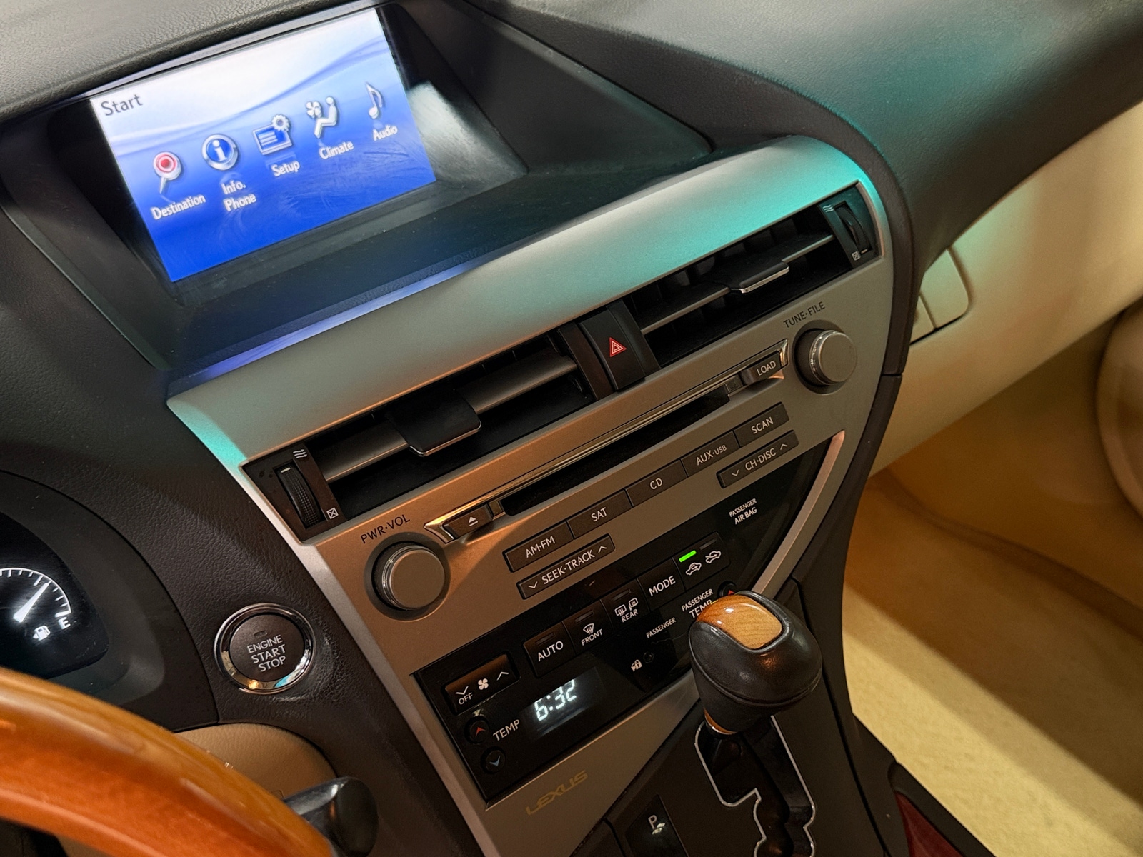 Thumbnail: 2012 Lexus RX - 4