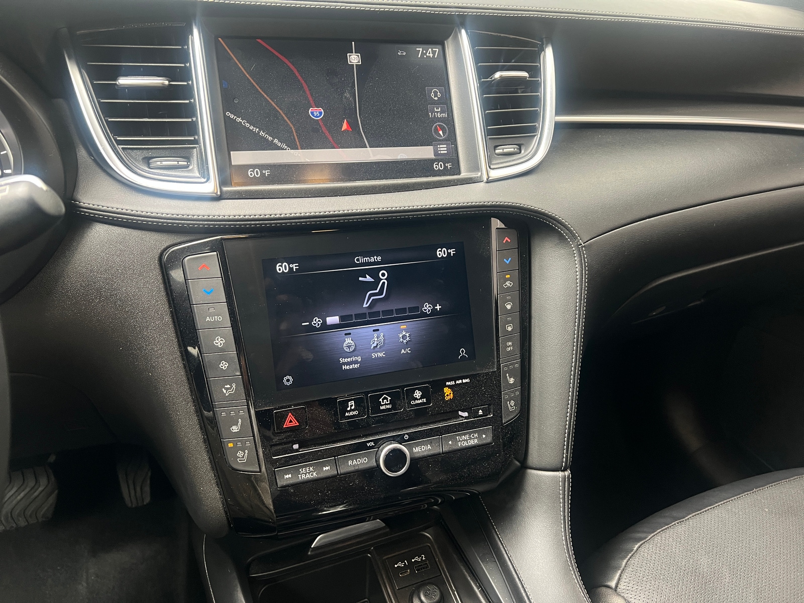 Thumbnail: 2023 INFINITI QX55 - 3