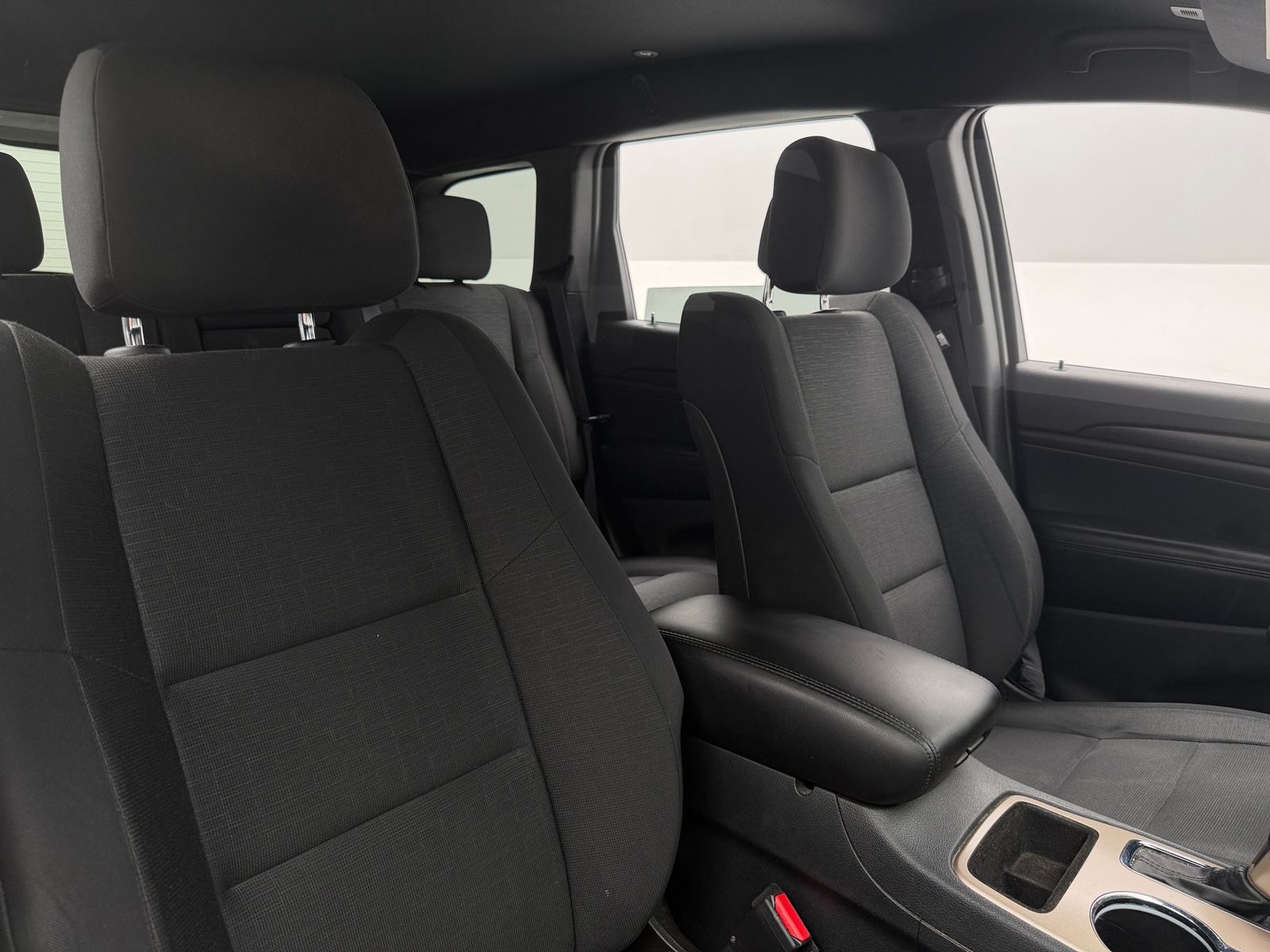 Thumbnail: 2017 Jeep Grand Cherokee - 2