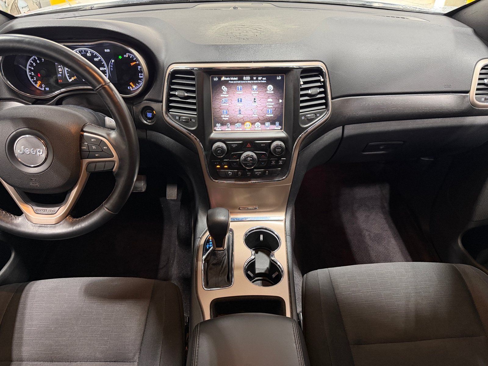 Thumbnail: 2017 Jeep Grand Cherokee - 3