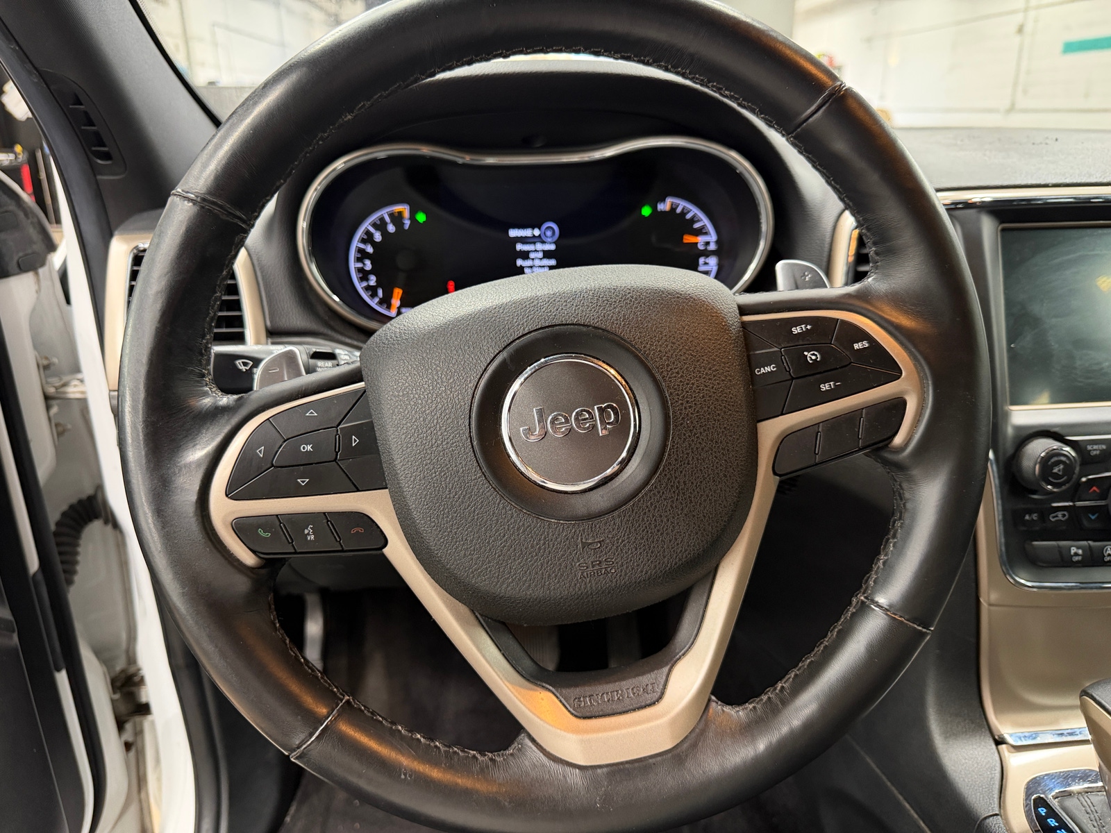 Thumbnail: 2017 Jeep Grand Cherokee - 5
