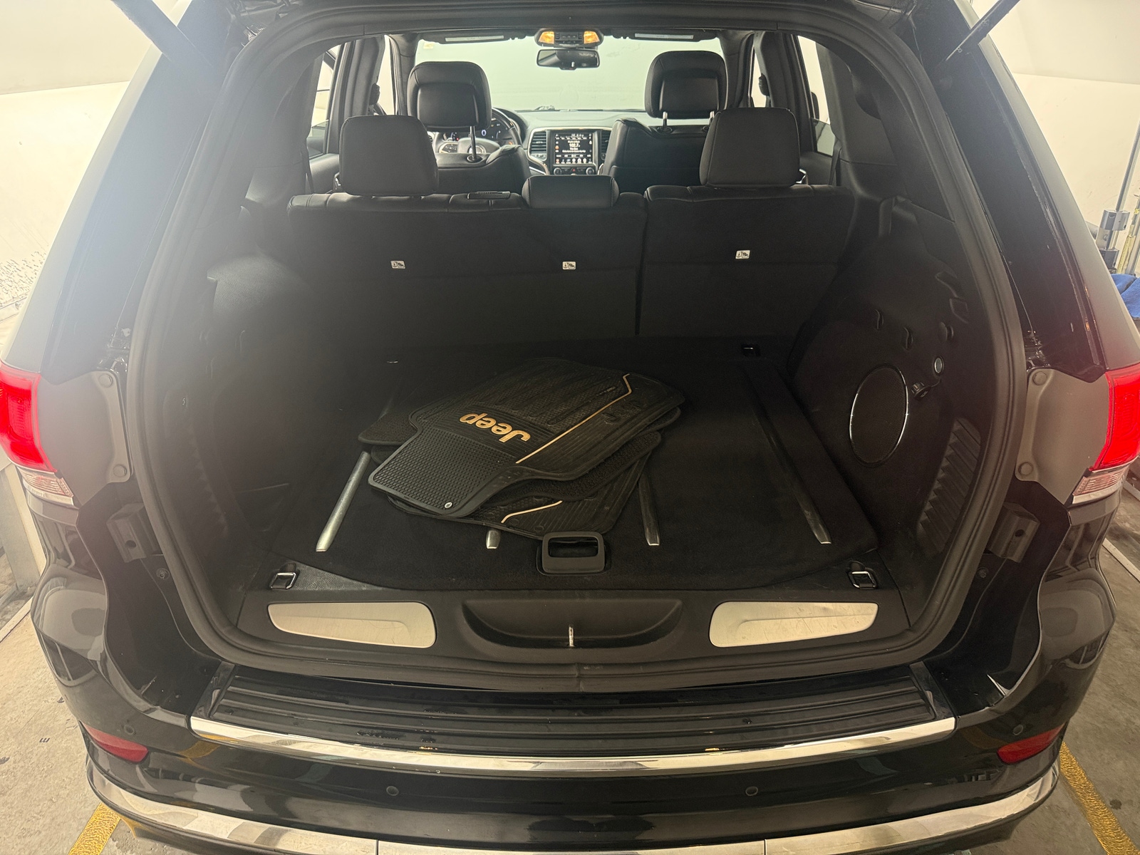 Thumbnail: 2014 Jeep Grand Cherokee - 6