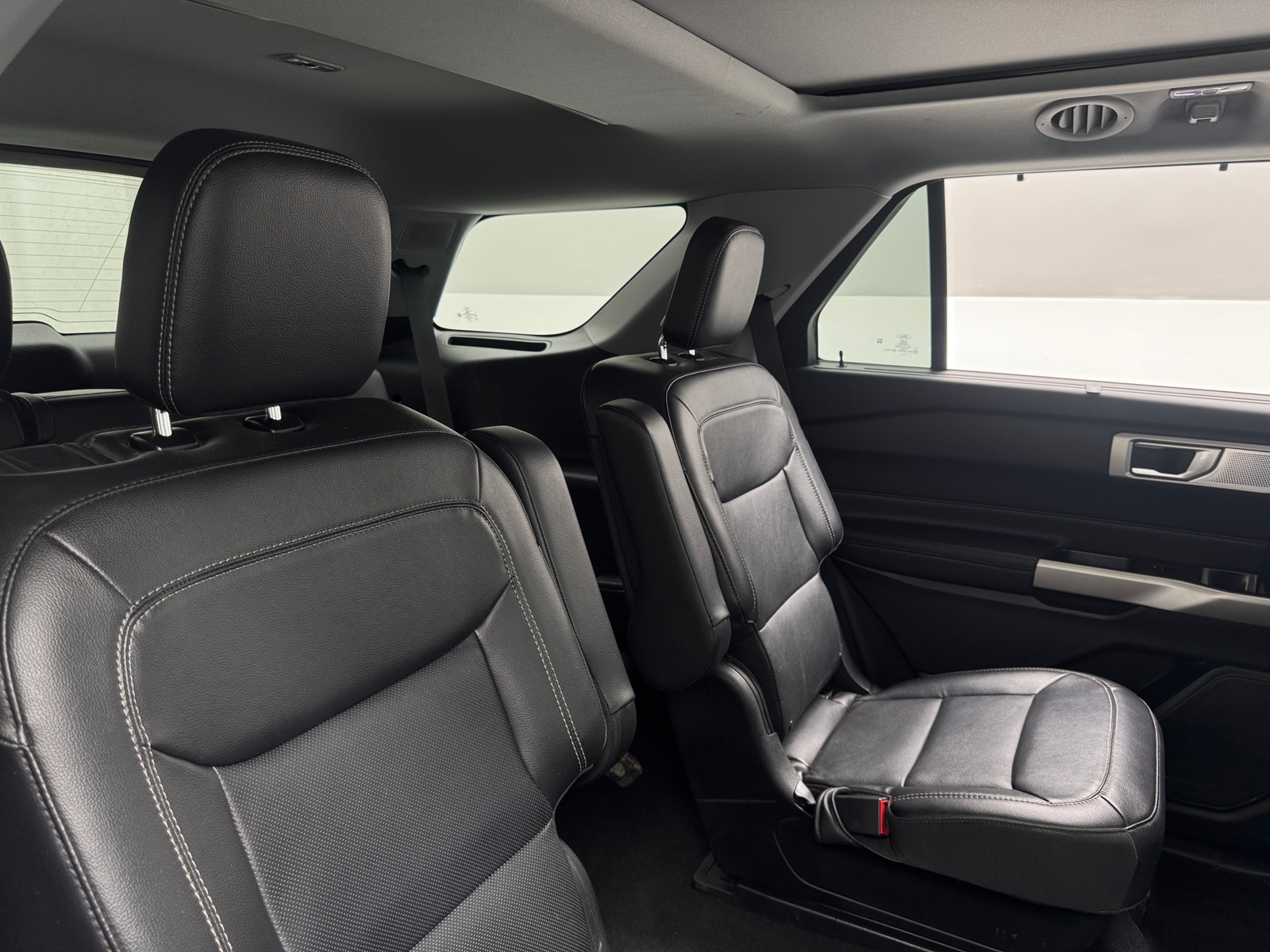 Thumbnail: 2023 Ford Explorer - 5