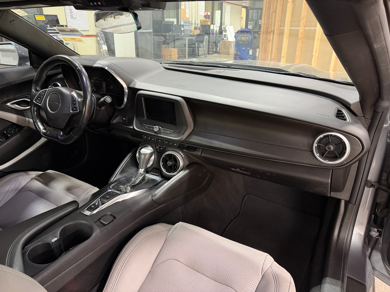 Thumbnail: 2019 Chevrolet Camaro - 3