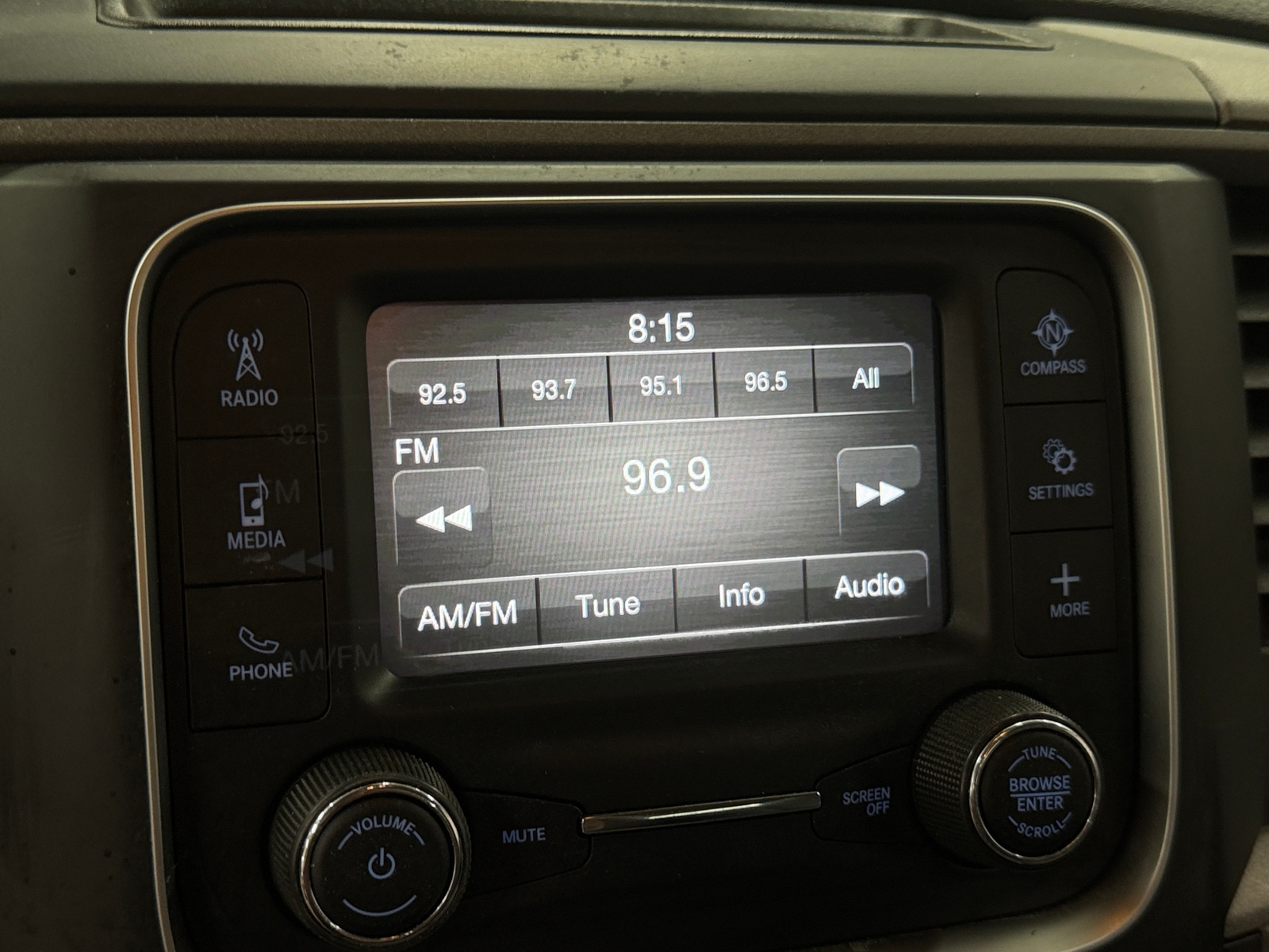 Thumbnail: 2022 RAM 1500 Classic - 4