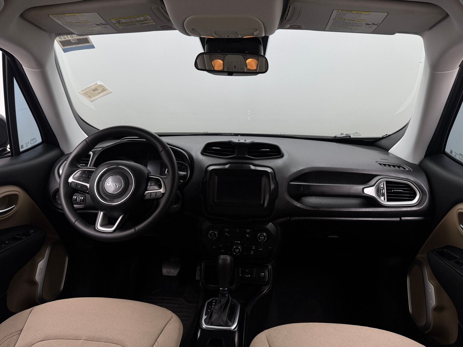 Thumbnail: 2018 Jeep Renegade - 3