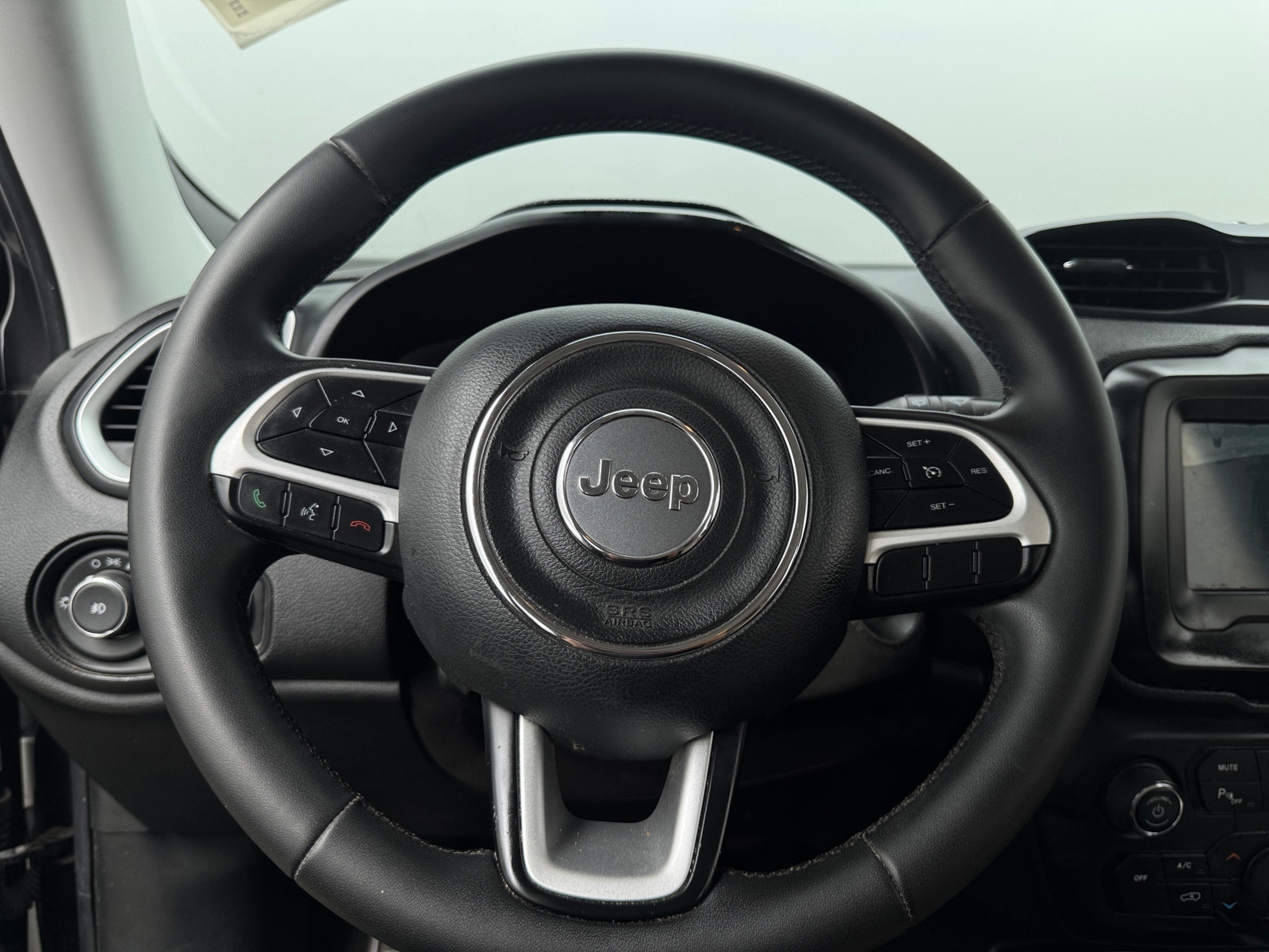 Thumbnail: 2018 Jeep Renegade - 5