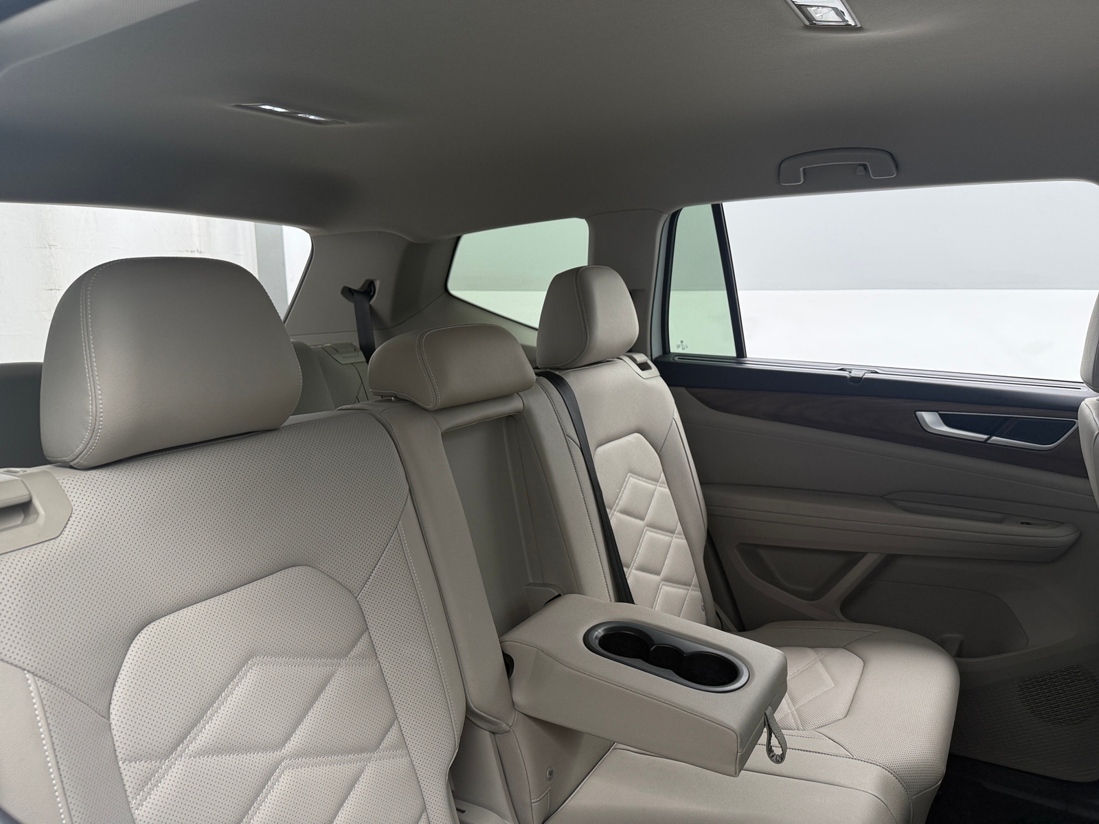 Thumbnail: 2026 Volkswagen Atlas - 6