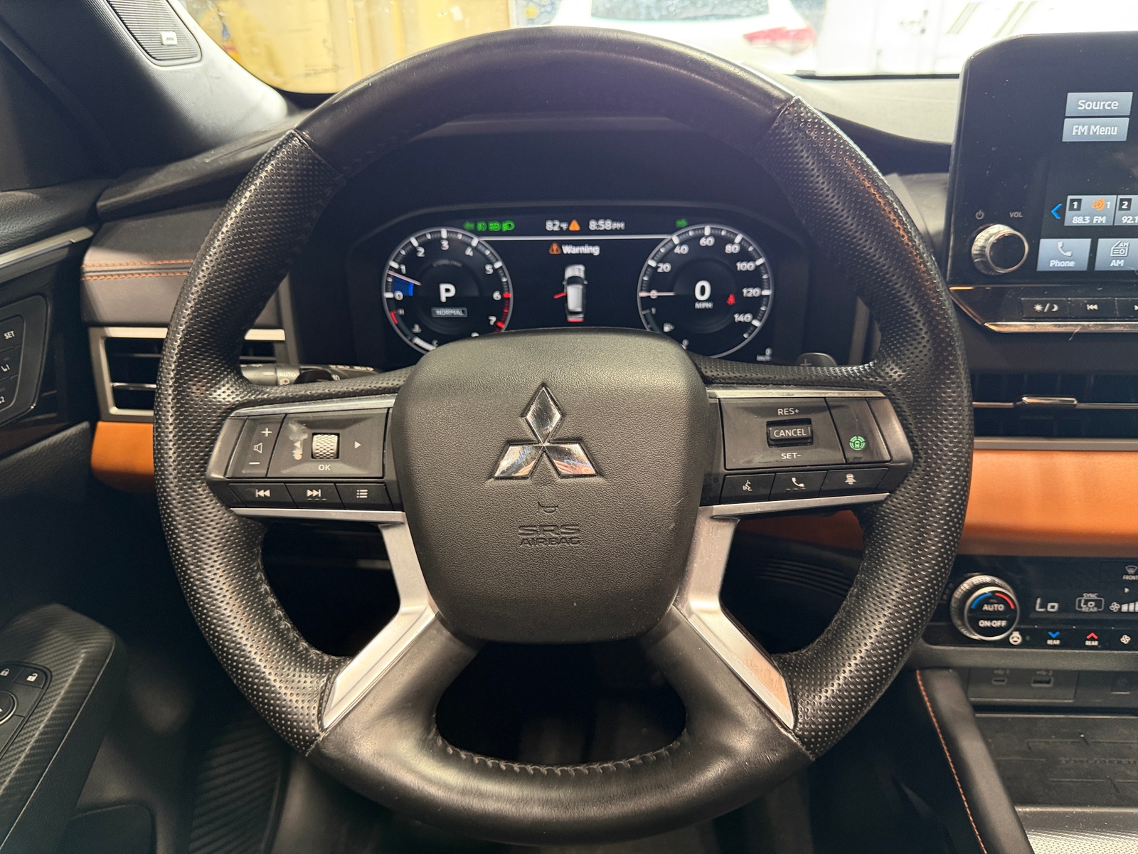 Thumbnail: 2022 Mitsubishi Outlander - 4
