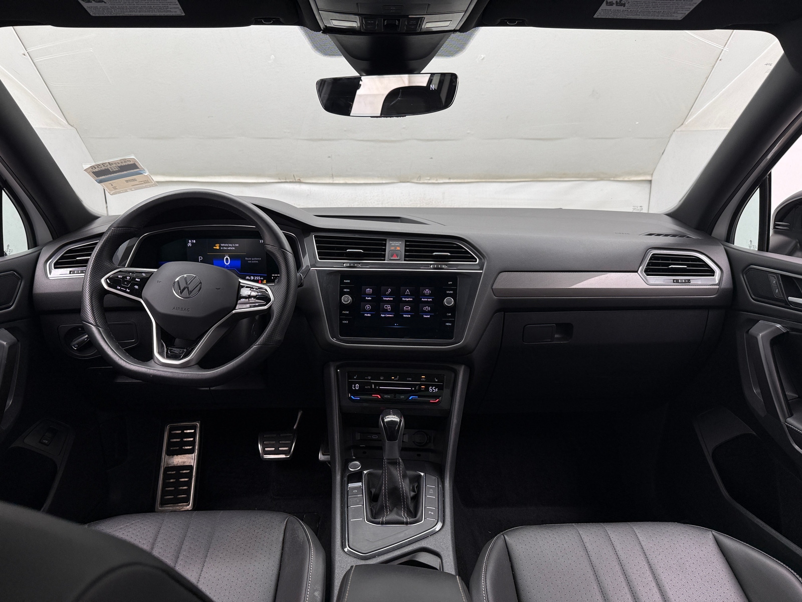 Thumbnail: 2022 Volkswagen Tiguan - 2