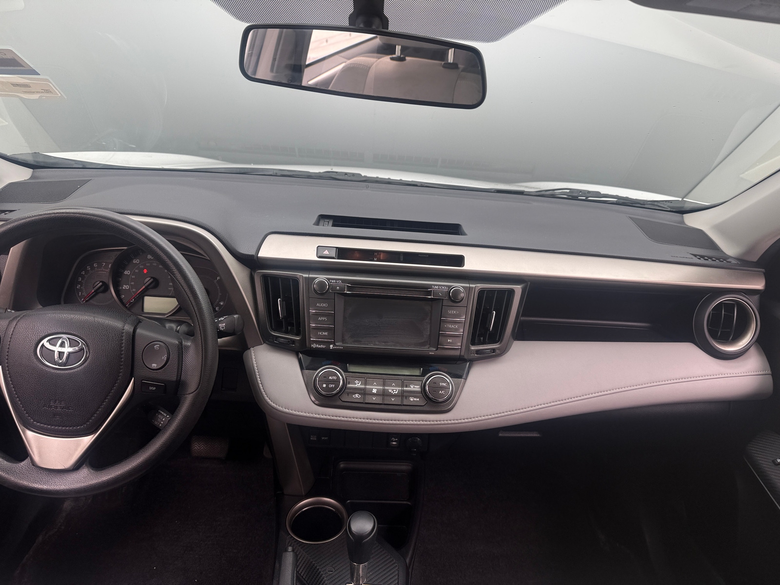 Thumbnail: 2015 Toyota RAV4 - 3