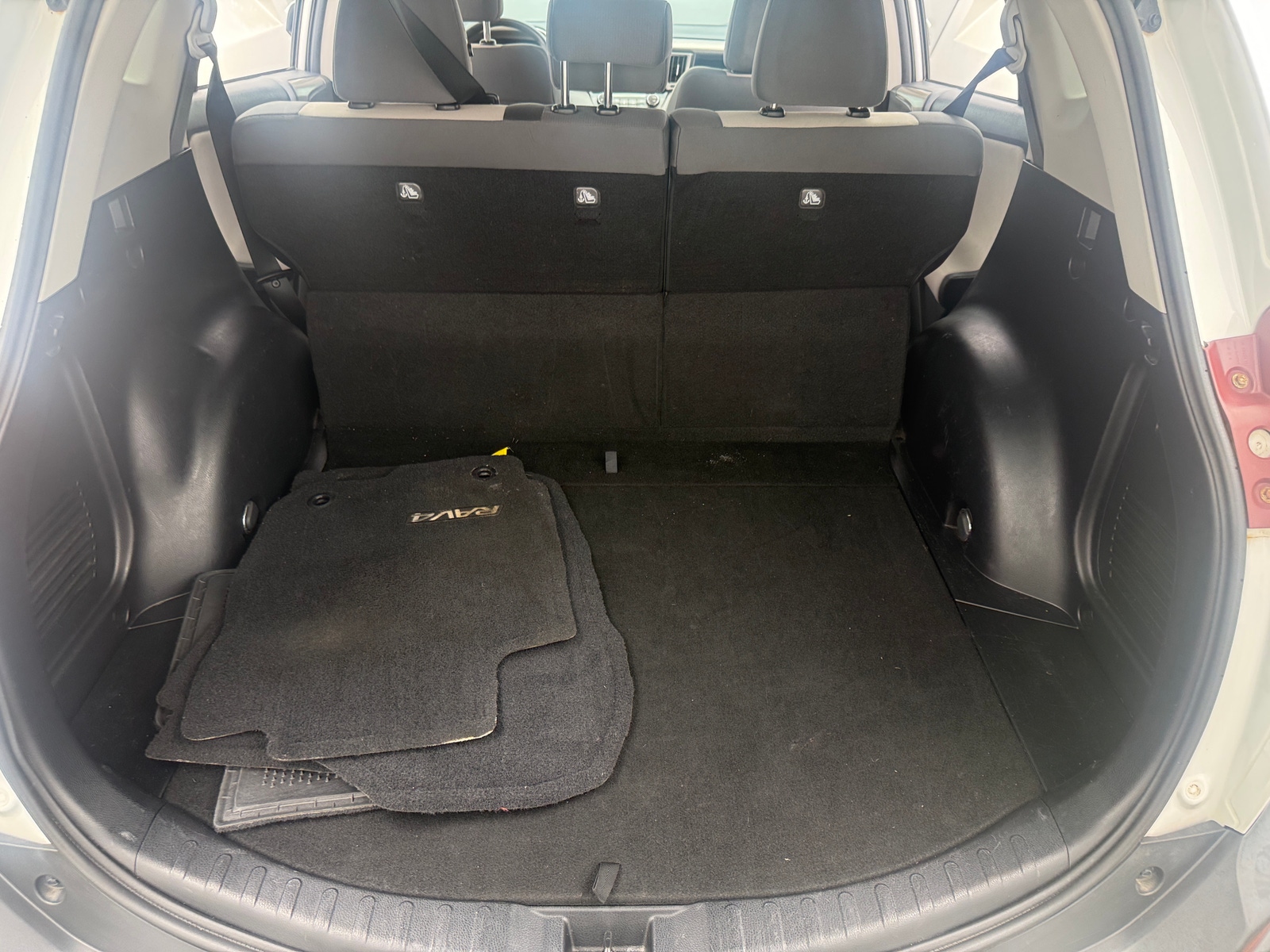 Thumbnail: 2015 Toyota RAV4 - 7