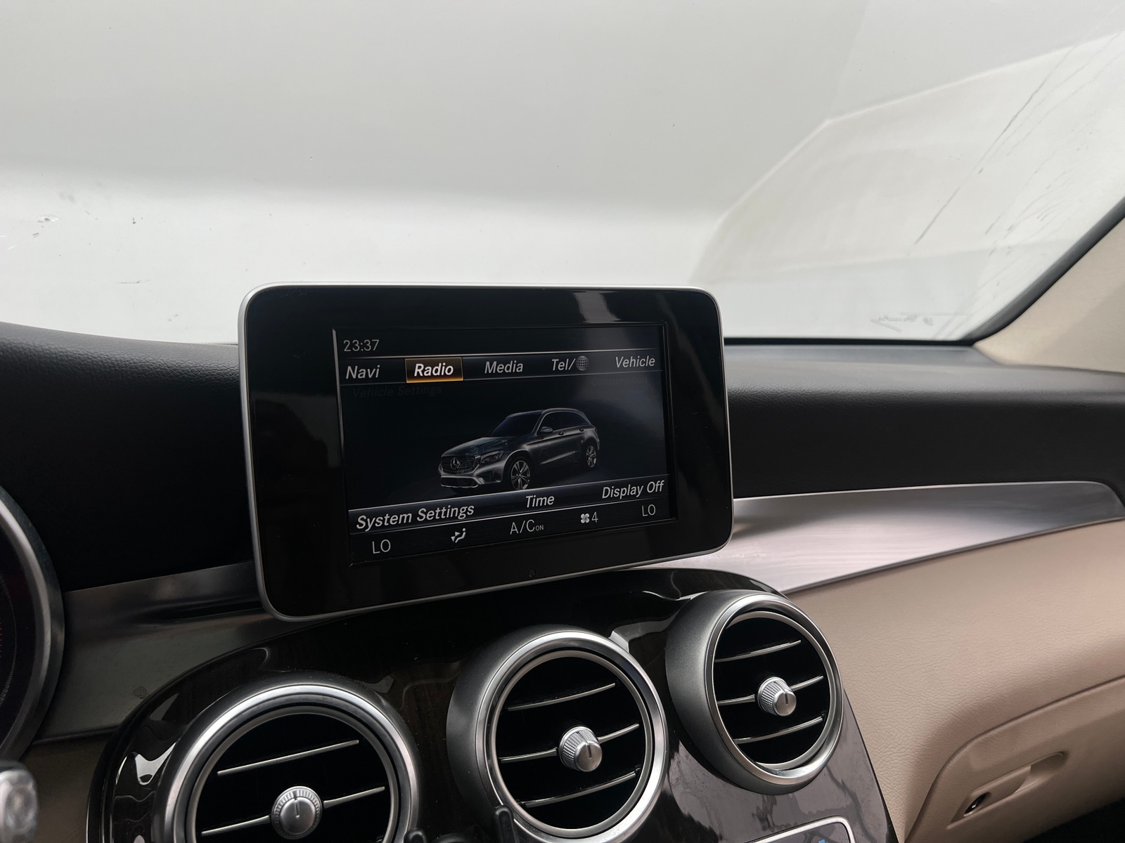Thumbnail: 2017 Mercedes-Benz GLC - 3