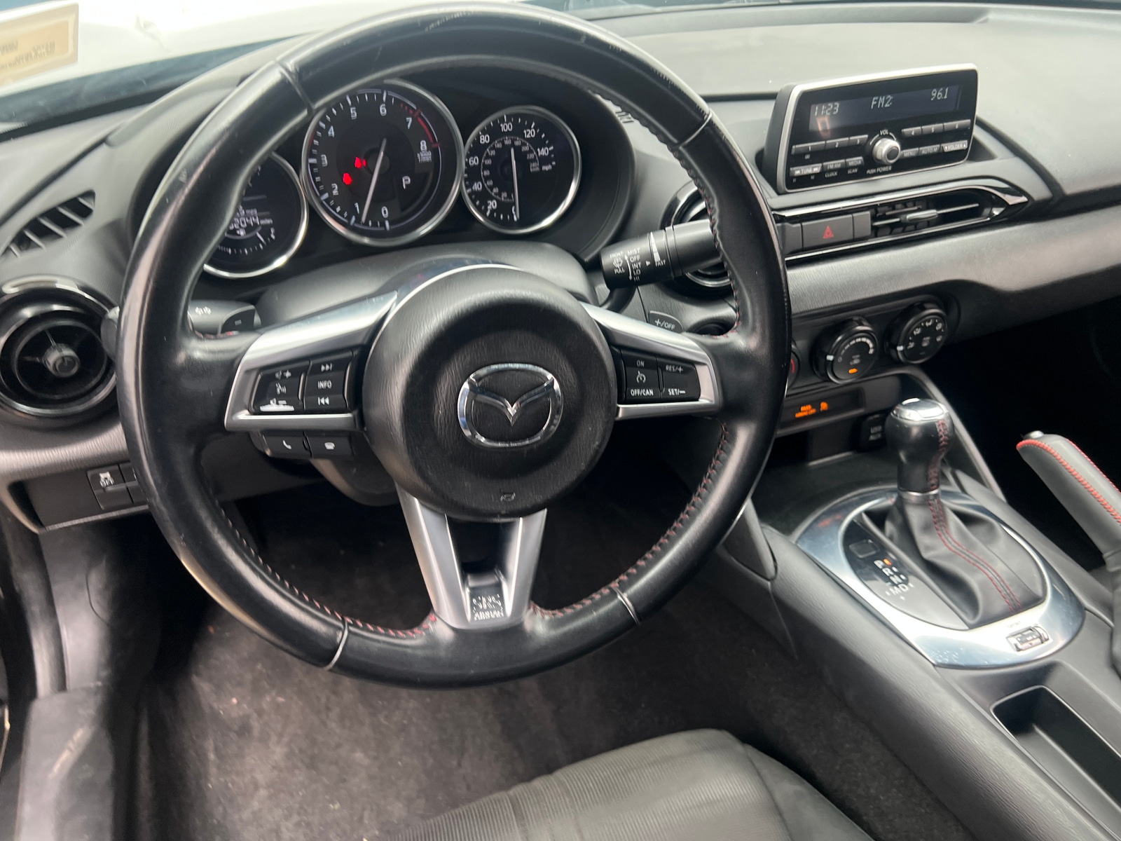 Thumbnail: 2016 Mazda MX-5 Miata - 4
