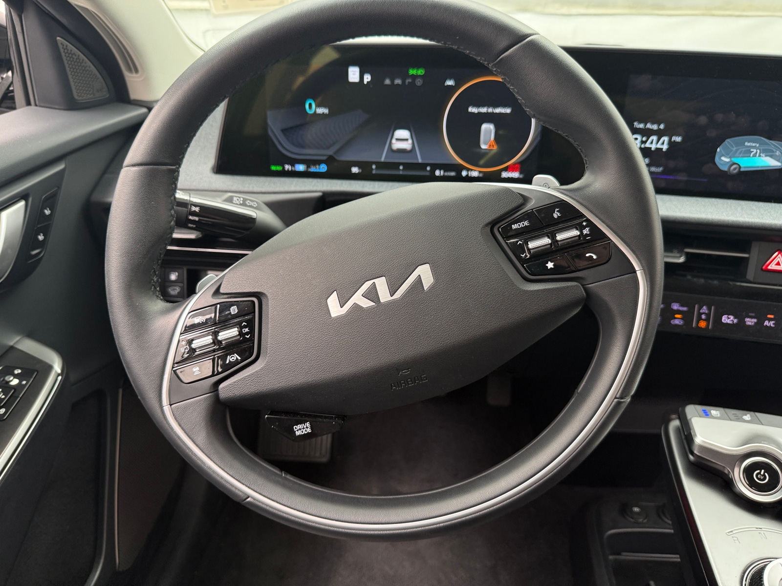 Thumbnail: 2022 Kia EV6 - 4