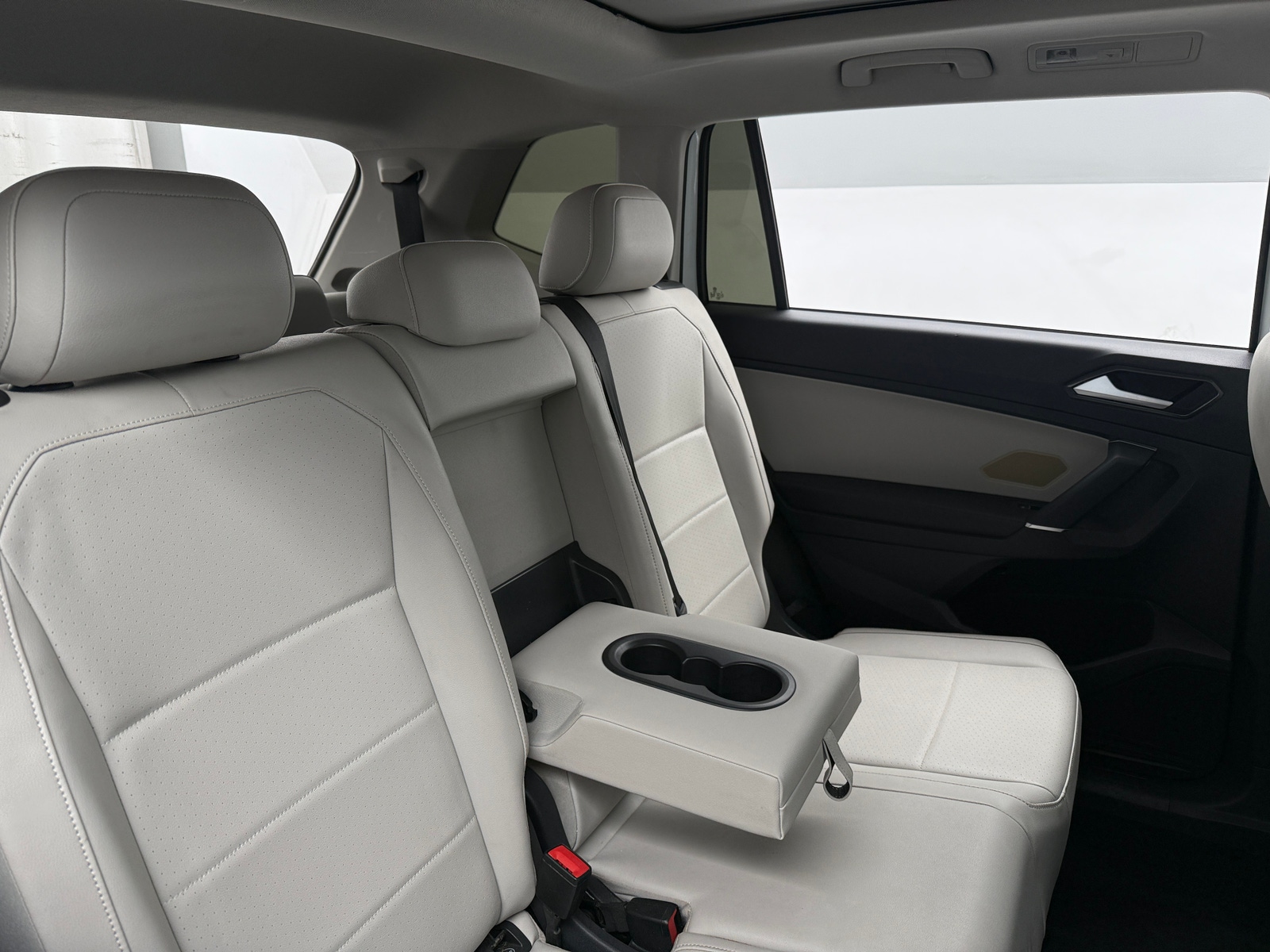 Thumbnail: 2018 Volkswagen Tiguan - 5