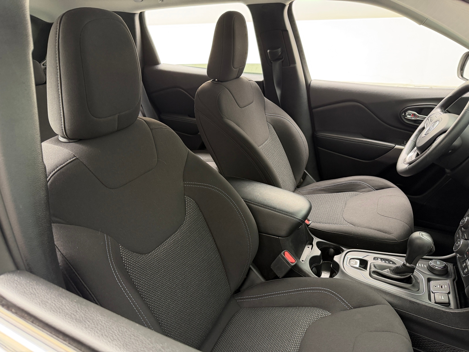 Thumbnail: 2019 Jeep Cherokee - 2